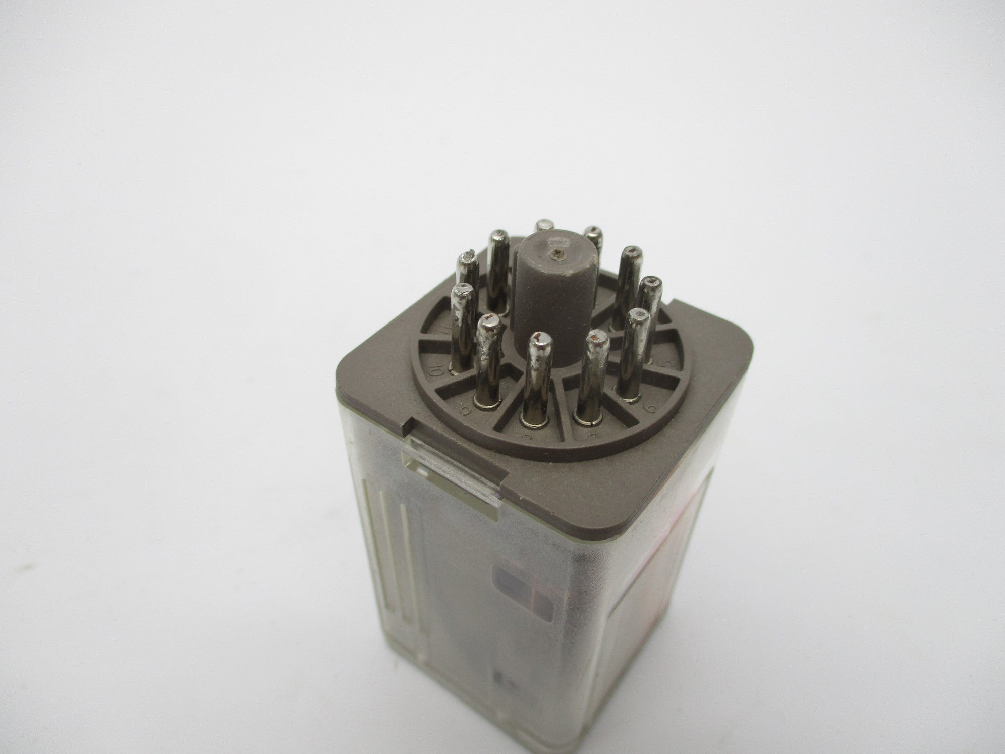ALLEN BRADLEY 700-HA33A1-4 SER. B 10A 120V (GY/BL) NSMP