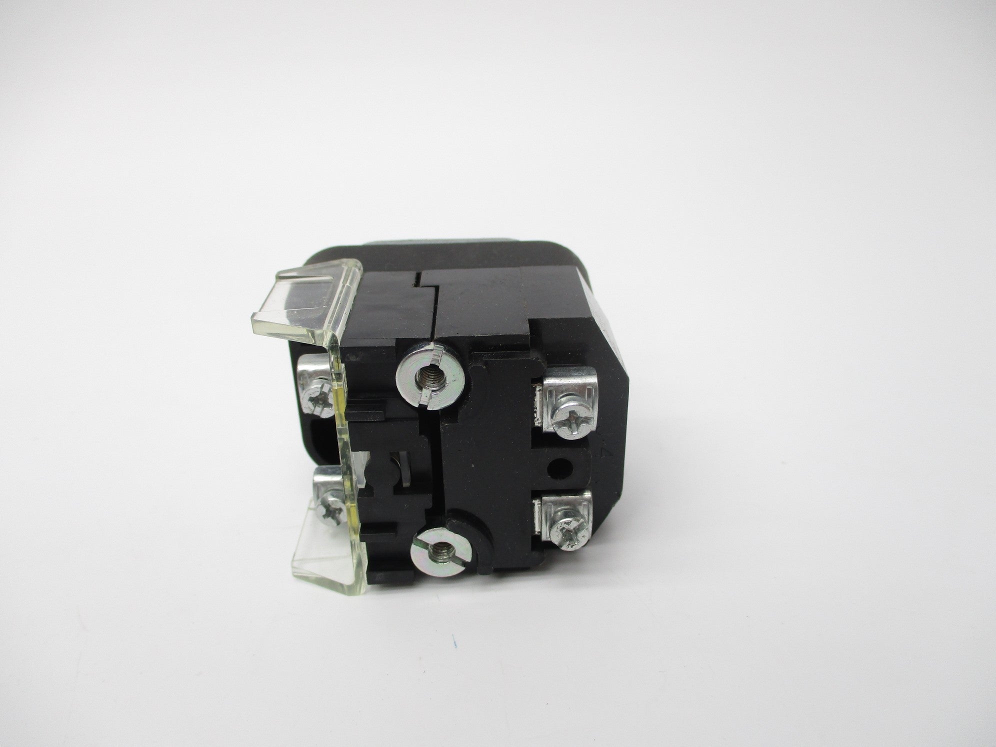 ALLEN BRADLEY 800T-FXP16XD4 SER. T (WH) NSMP