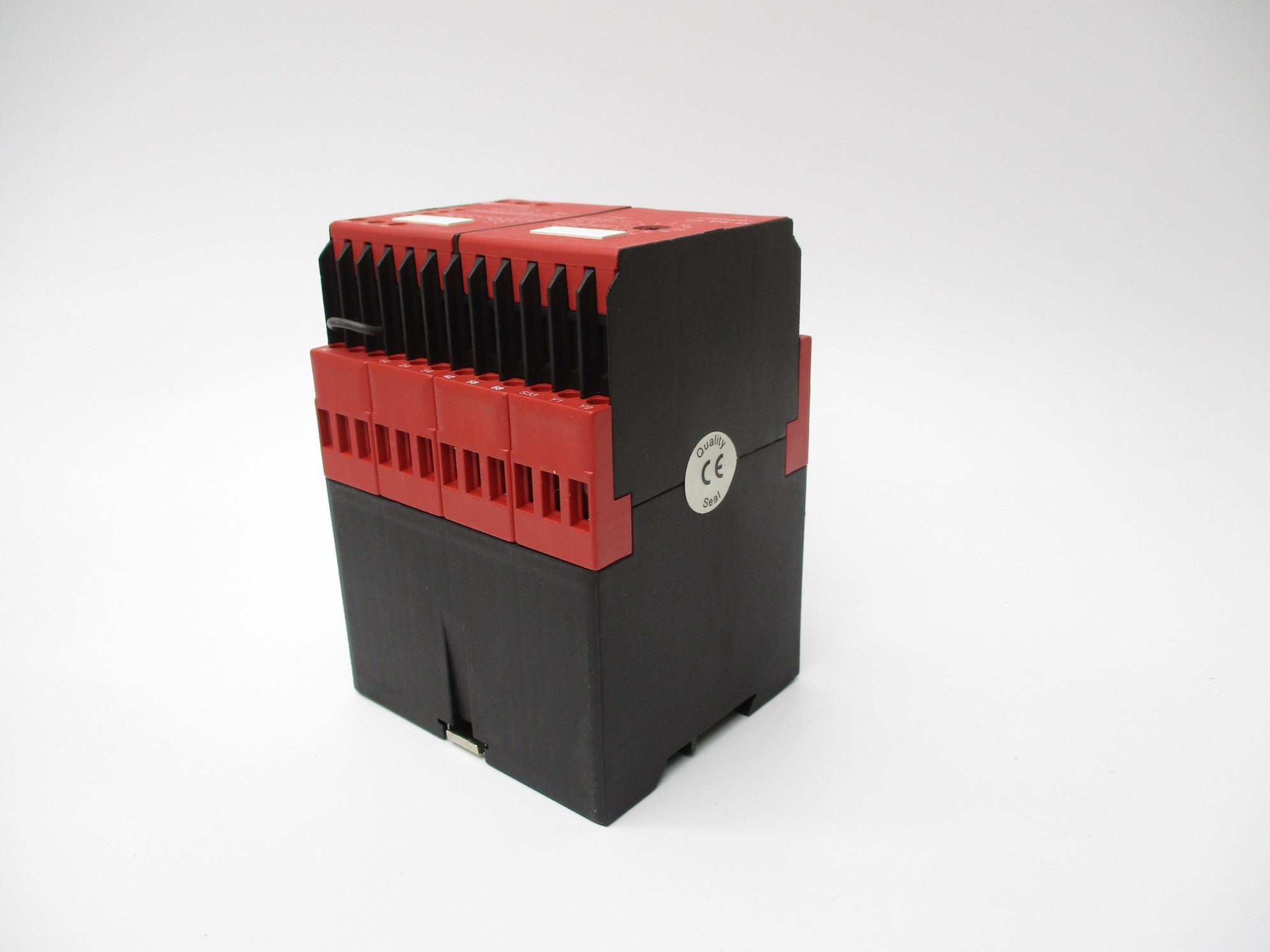 TELEMECANIQUE XPSAT5110 24V NSMP