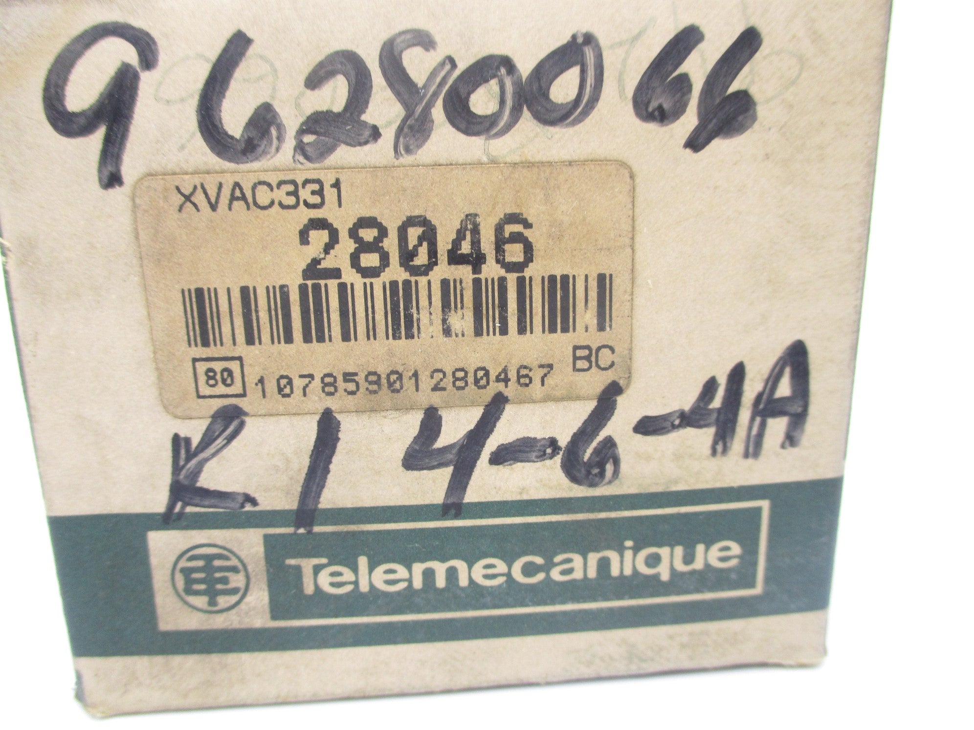 TELEMECANIQUE XVAC331 220V (NO BULB) NSMP
