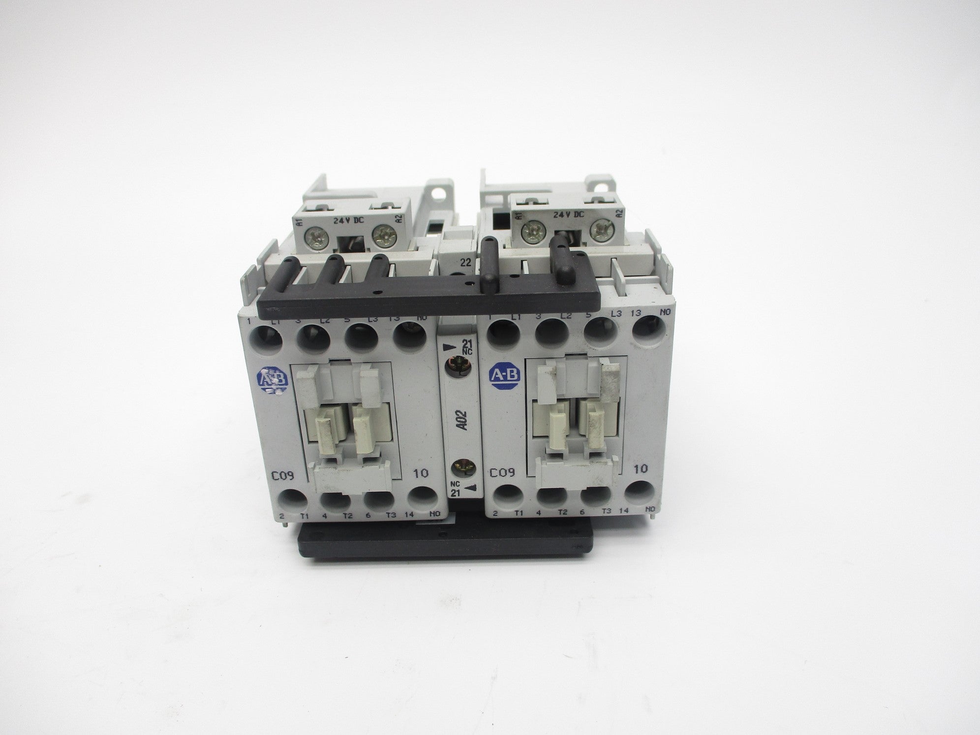 ALLEN BRADLEY 104-C09ZJ22 SER. B 24V (BR/WH) NSMP
