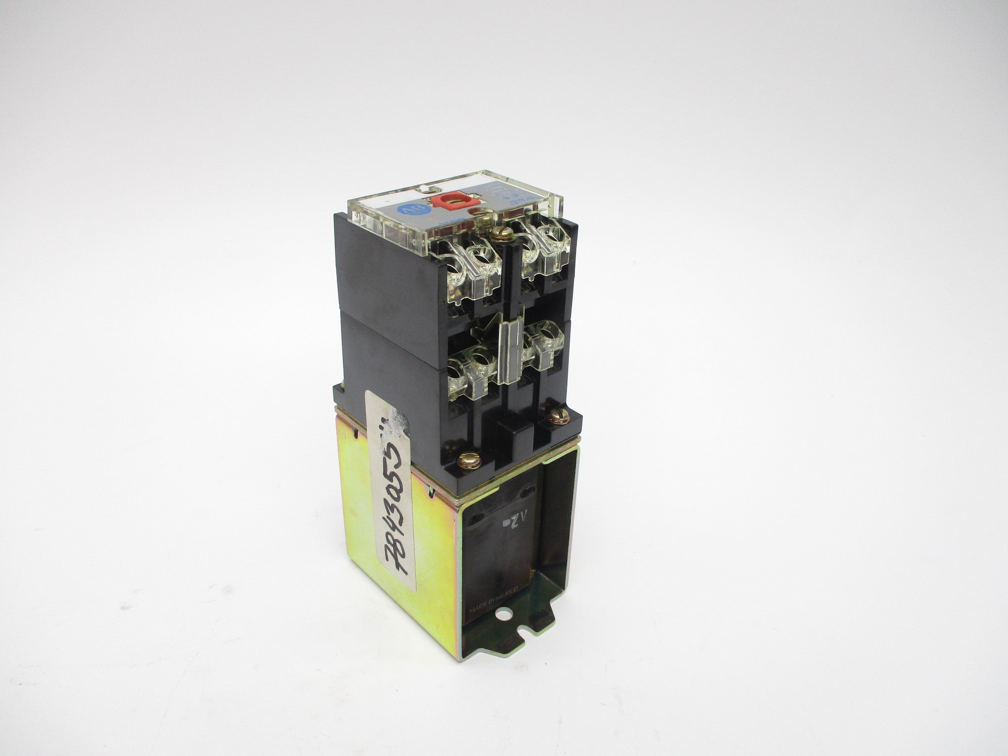 ALLEN BRADLEY 700DC-P800Z24 SER. D 24V (BR/WH) NSMP