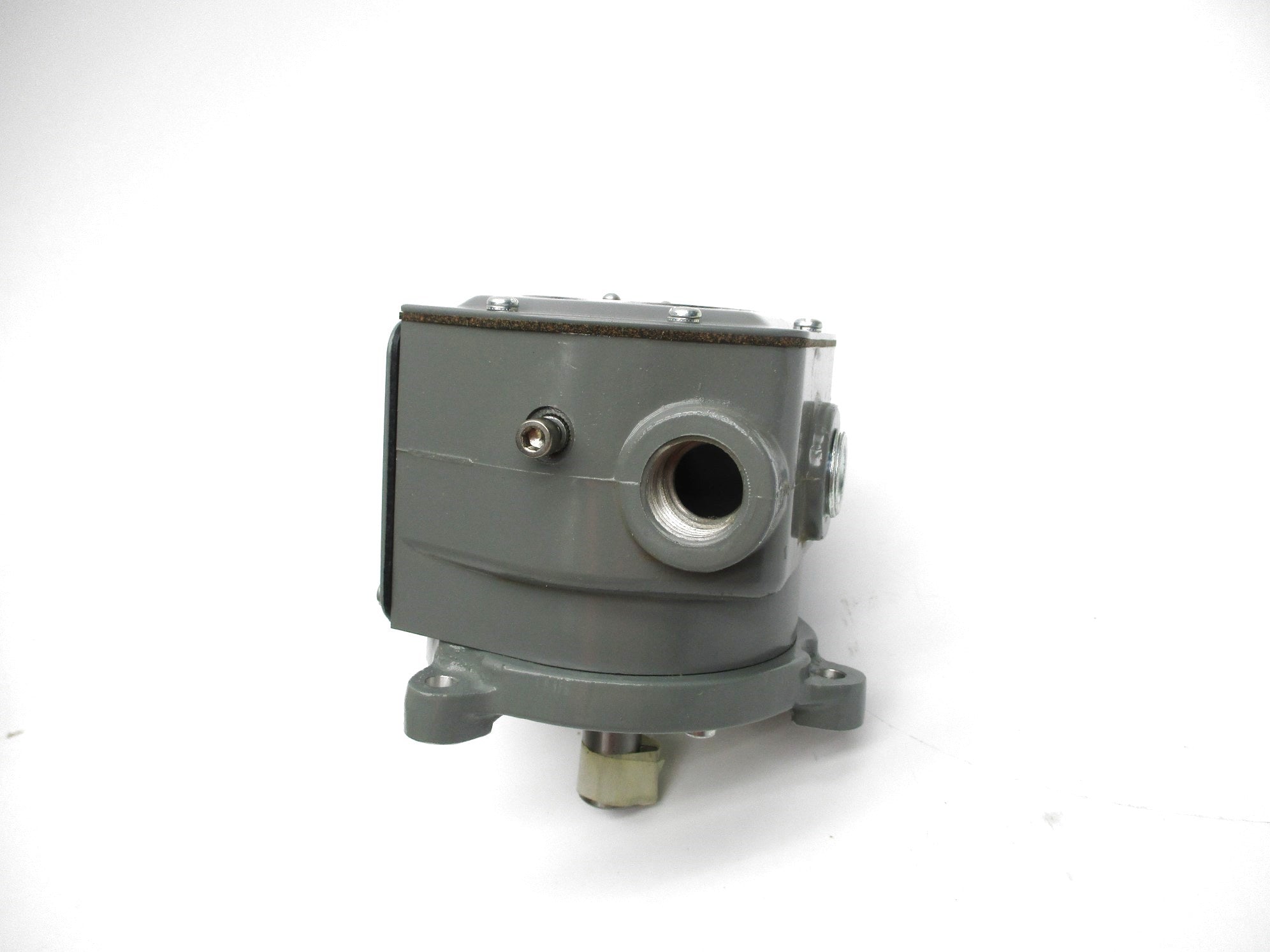 INDUSTRIAL SPARE PART 808-J2X1 SER. F (BR/WH) NSMP