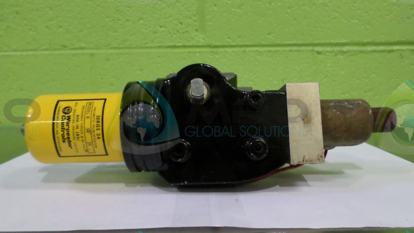 WORCESTOR CONTROLS B W/ MK005 PNEUMATIC VALVE ACTUATOR *USED*