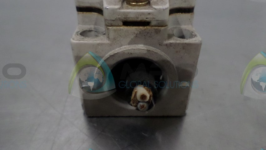 OMRON D4B-2171 LIMIT SWITCH *USED*
