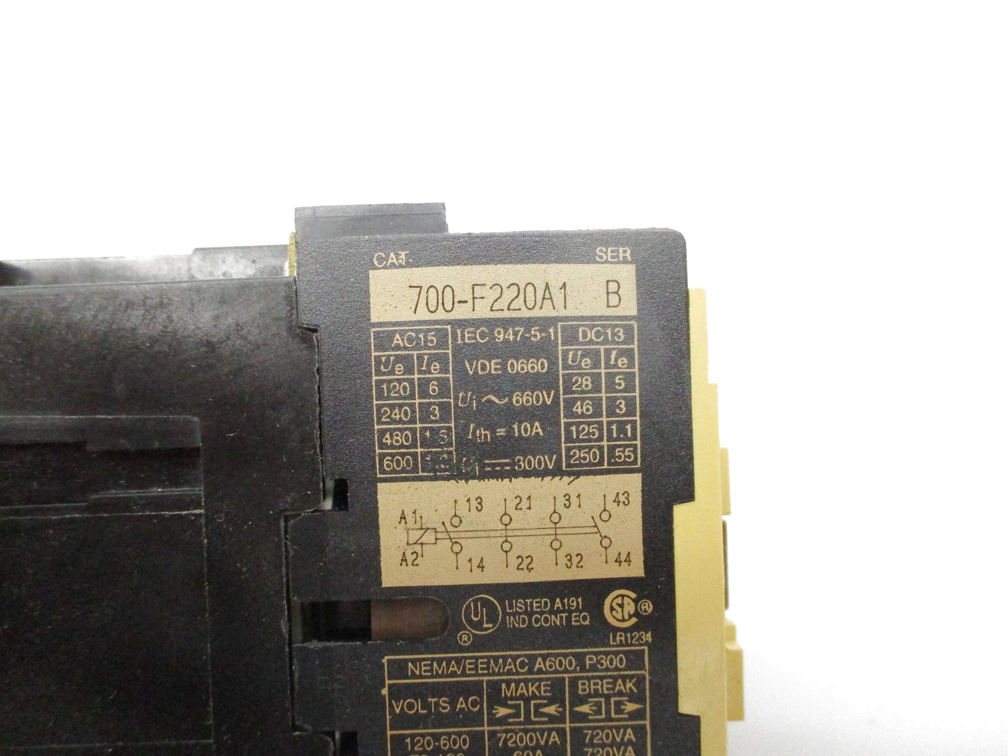 ALLEN BRADLEY 700-F220A1 SER. B 110/120V NSNP