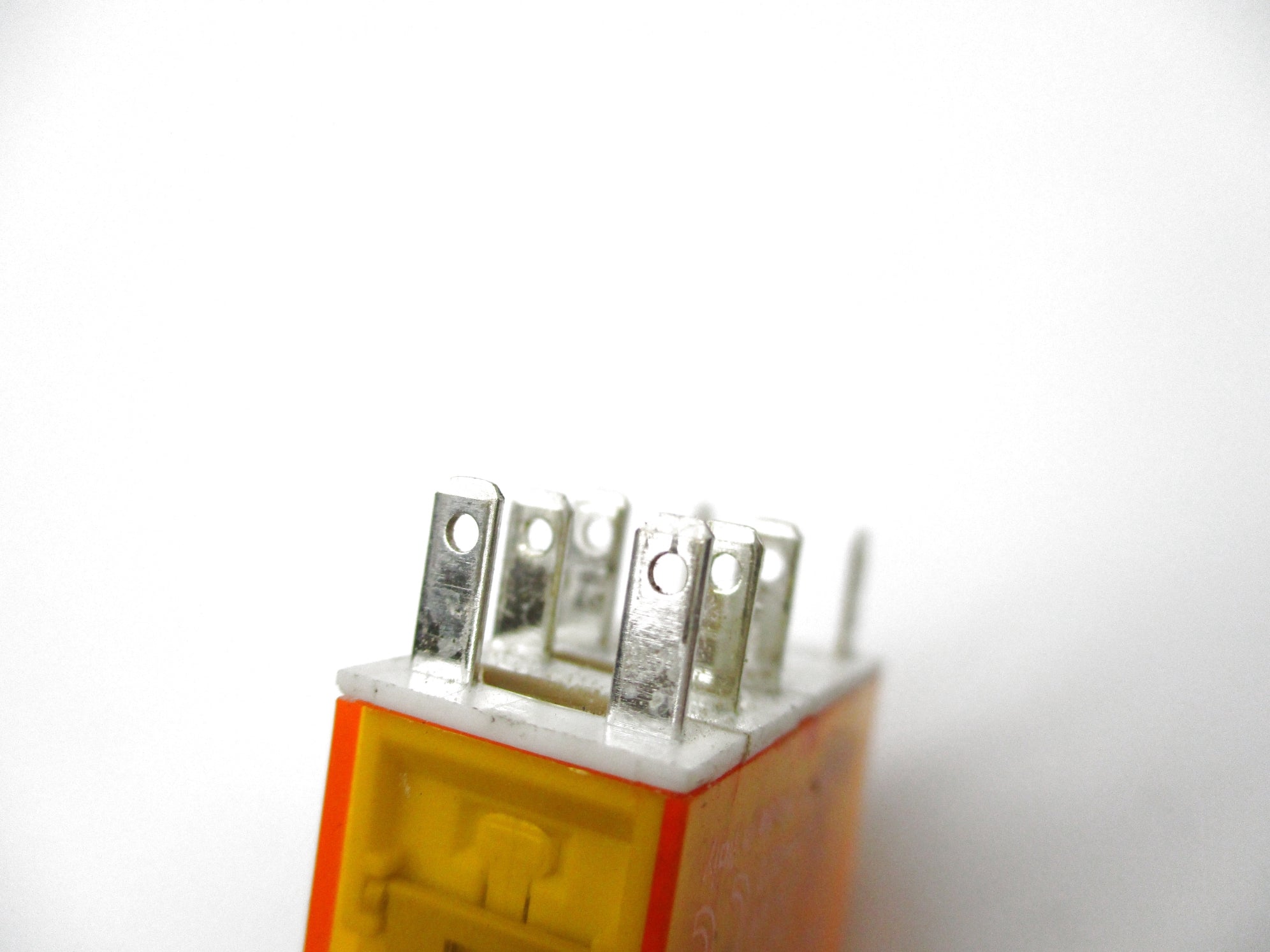 ALLEN BRADLEY 700-HK32A24 SER. B 24VAC UNMP