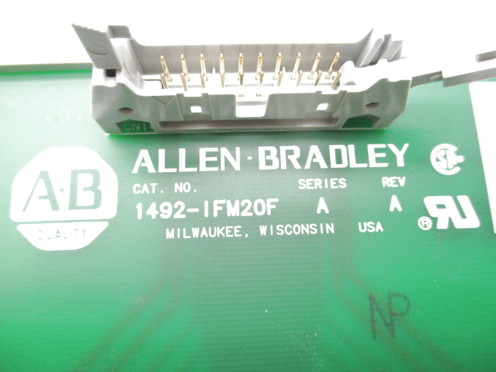 ALLEN BRADLEY 1492-IFM20F SER. A NSNP