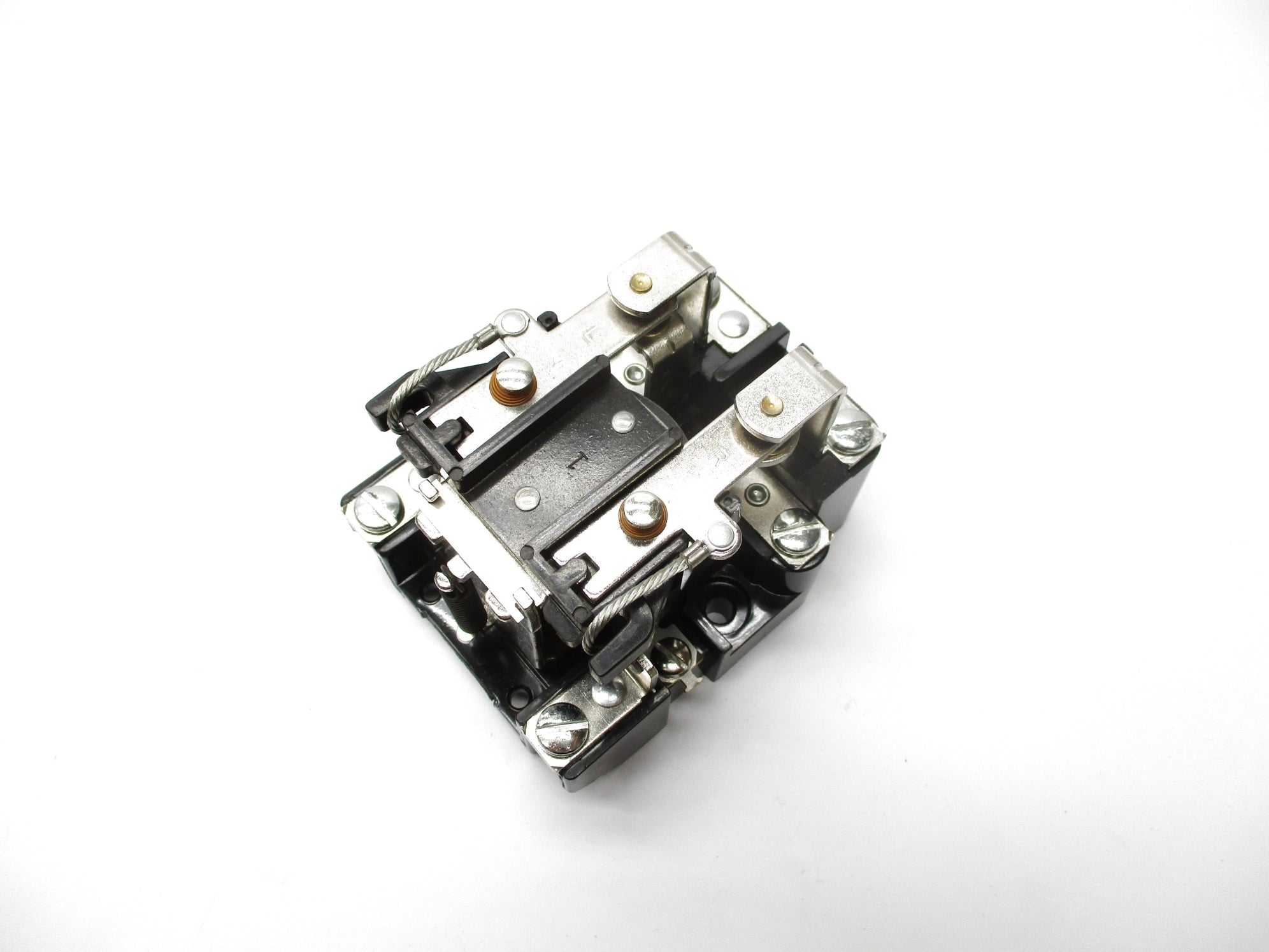 ALLEN BRADLEY 700-HG42Z12 SER. A 30A 12VDC (BK/YL) NSMP