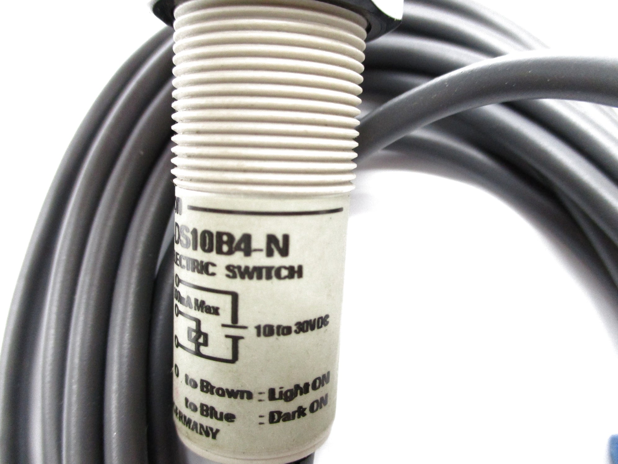OMRON E3F2-DS10B4-N UNMP
