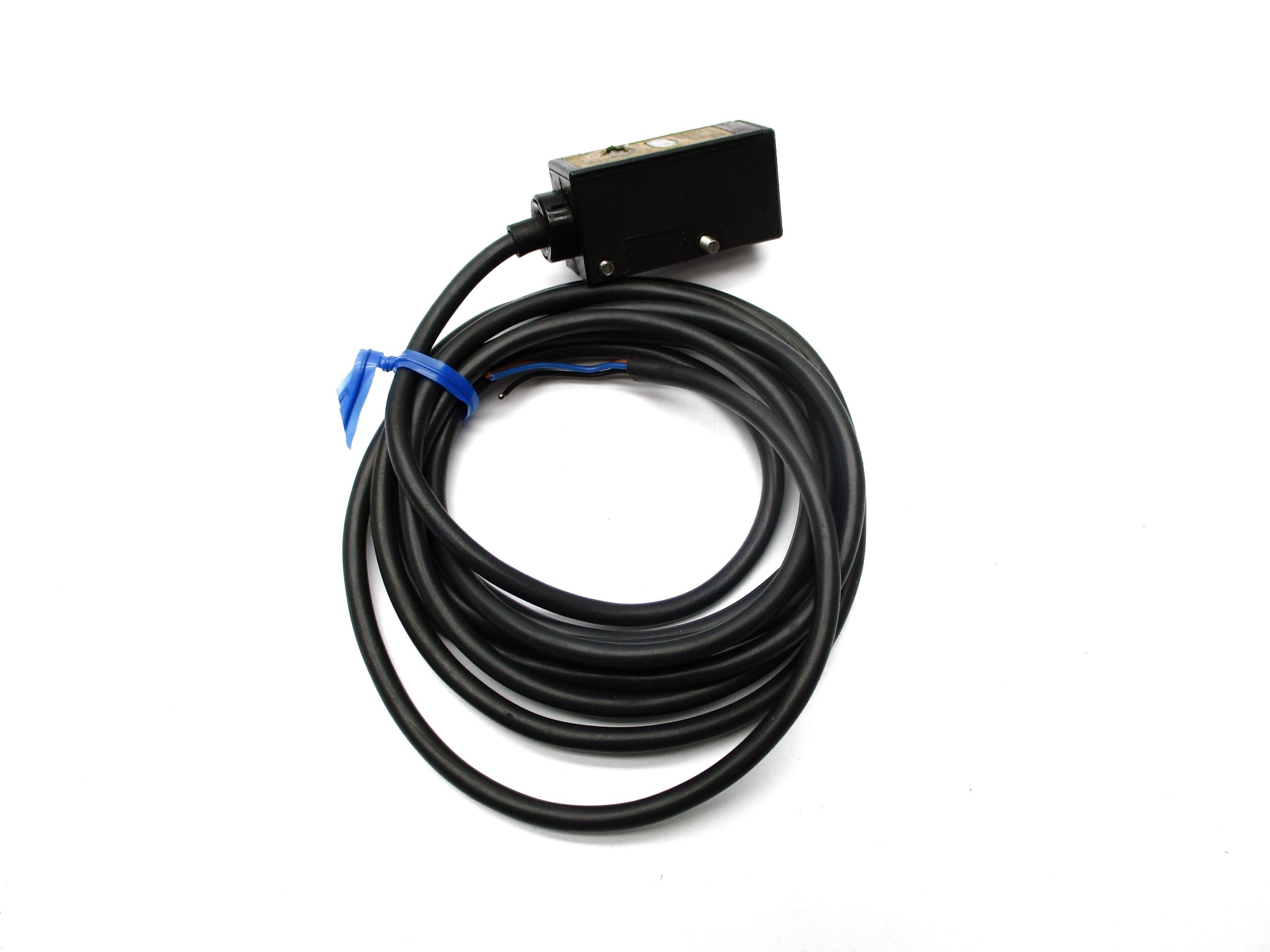 OMRON E3S-DS10B4 (AS PICTURED) UNMP