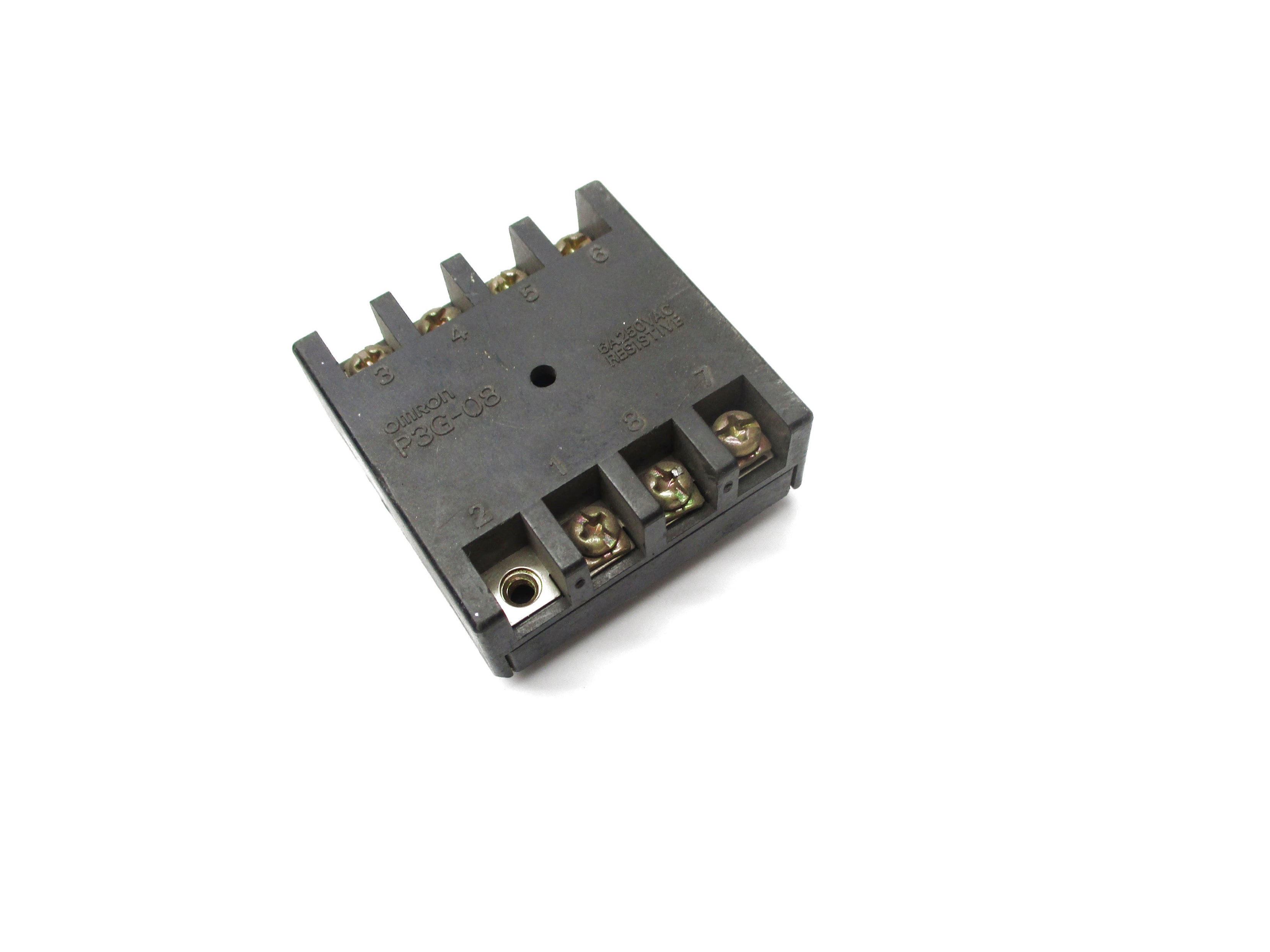 OMRON P3G-08 UNMP