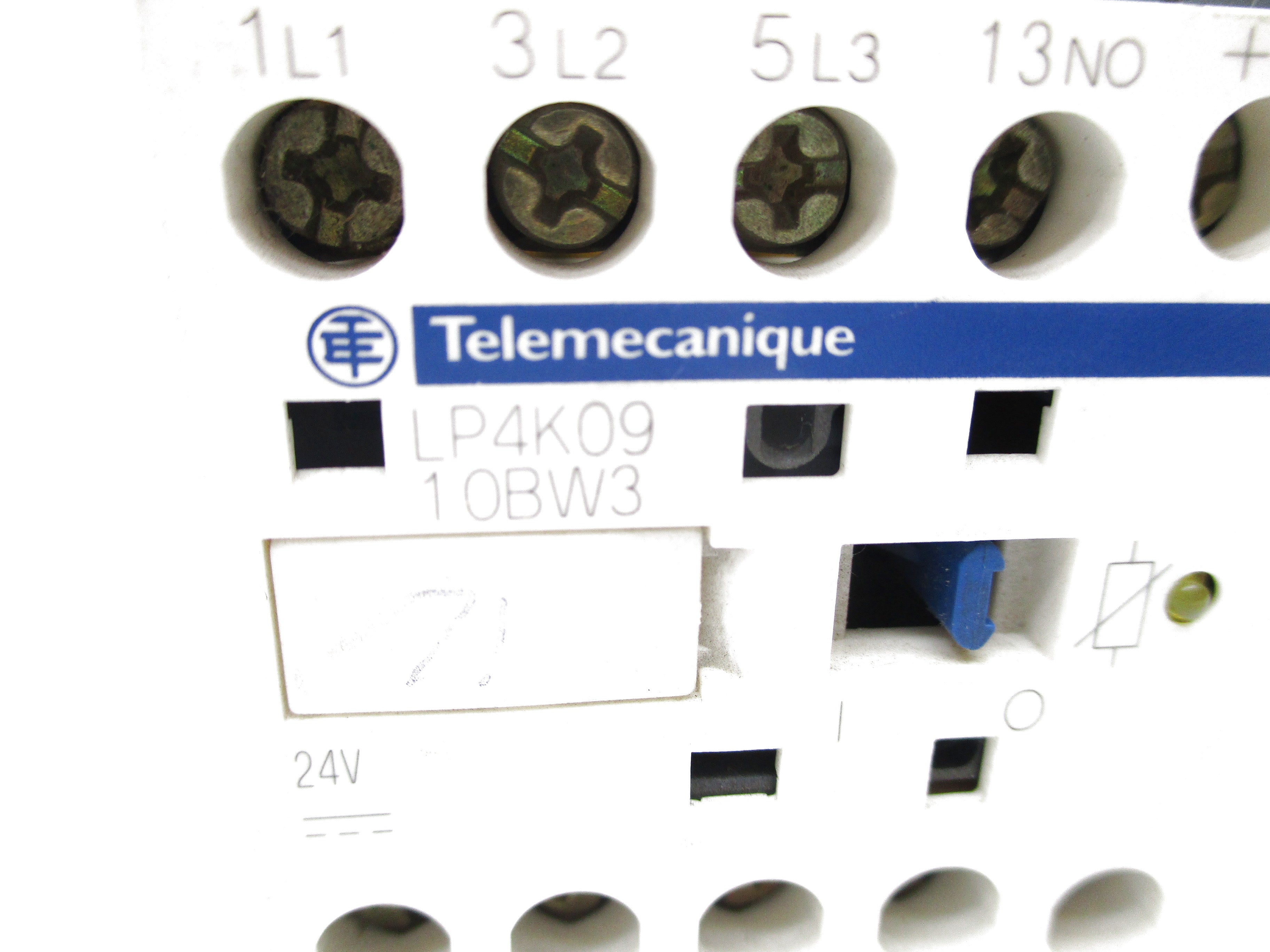 TELEMECANIQUE LP4K0910BW3 24V NSNP