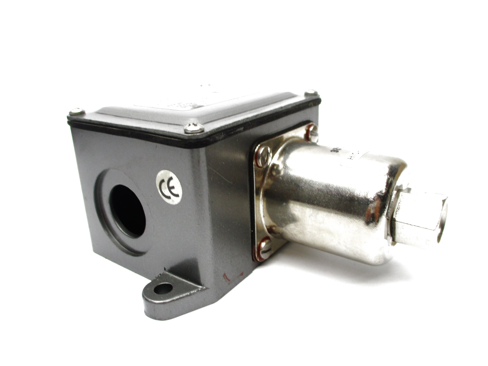UNITED ELECTRIC CONTROLS J21K-140-9532 6PSI NSNP