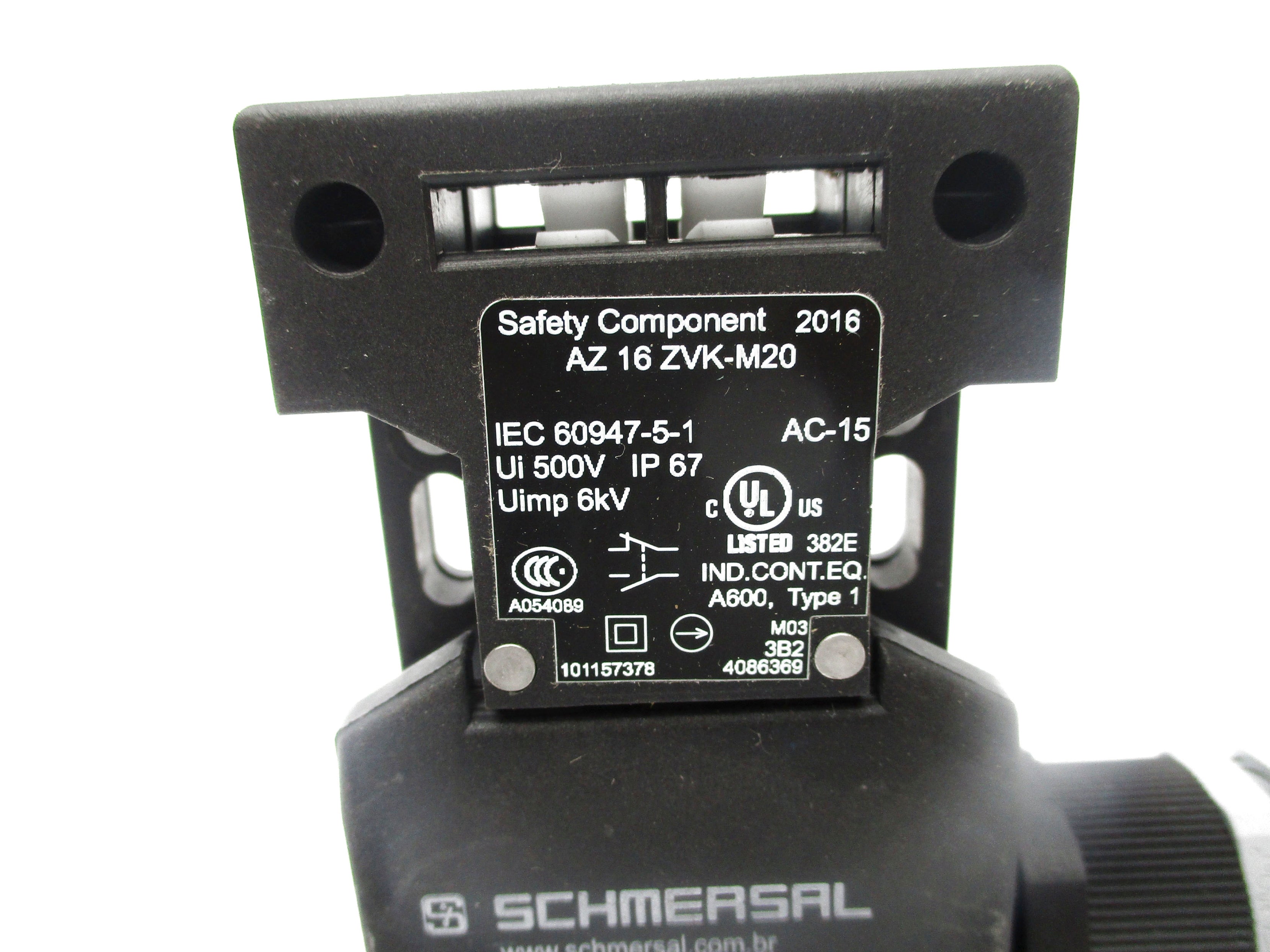 SCHMERSAL AZ16ZVK-M20 500V UNMP