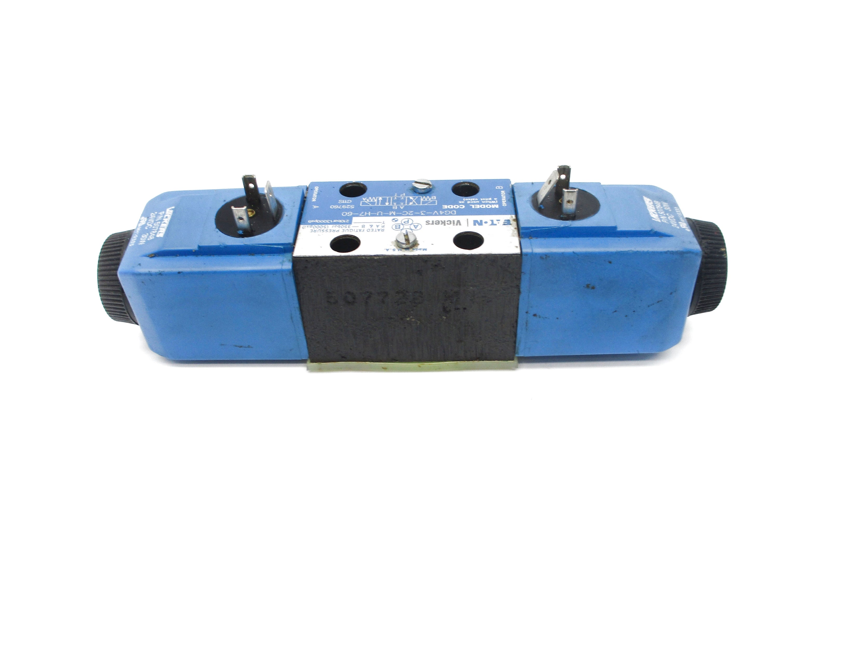 VICKERS DG4V32CMUH760 529760 24VDC 5000PSI UNMP