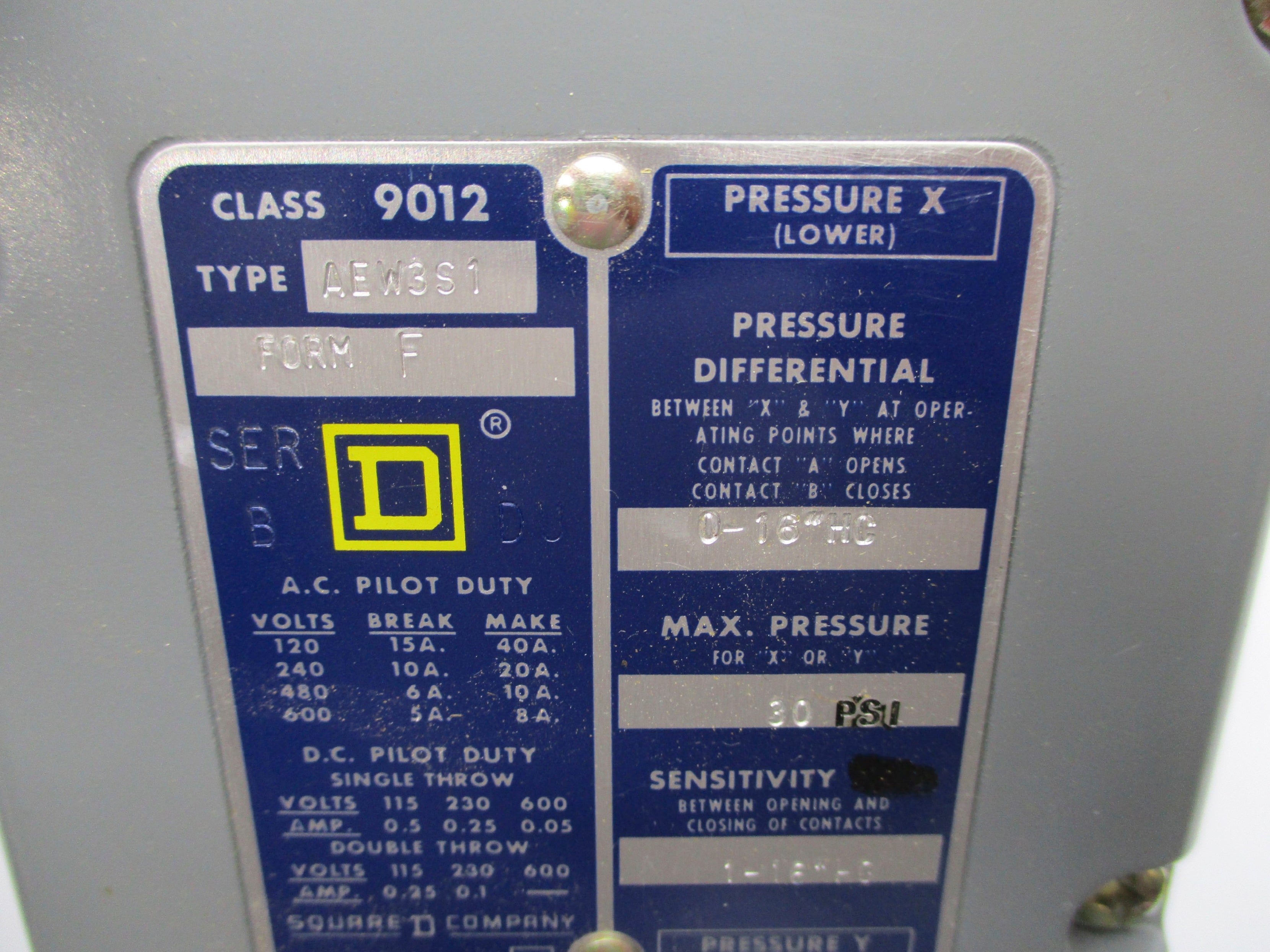 SQUARE D 9012AEW3S1 SER. B 30PSI NSNP