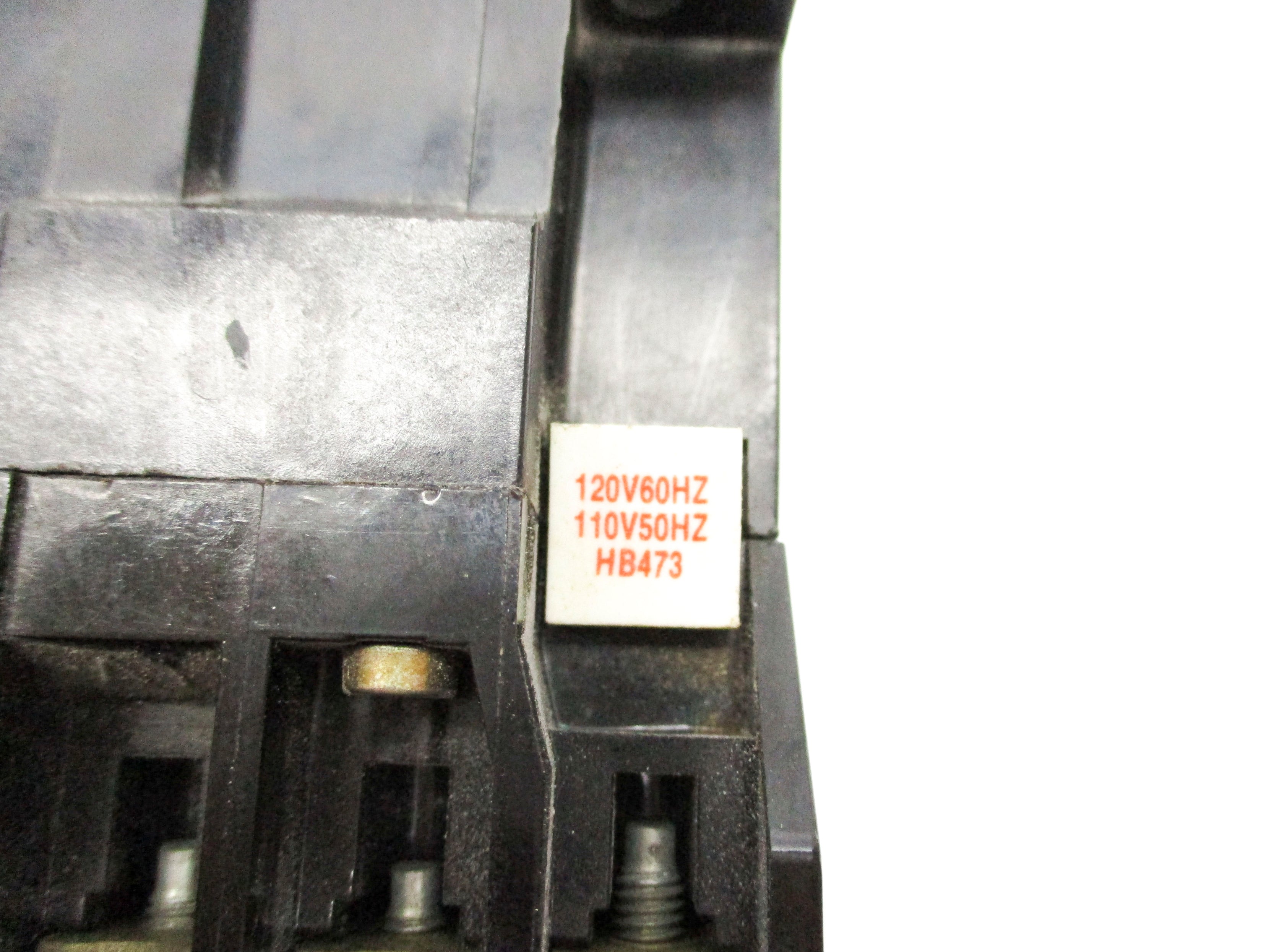 ALLEN BRADLEY 100-A24ND3 SER. C 110/120V (AS PICTURED) UNMP