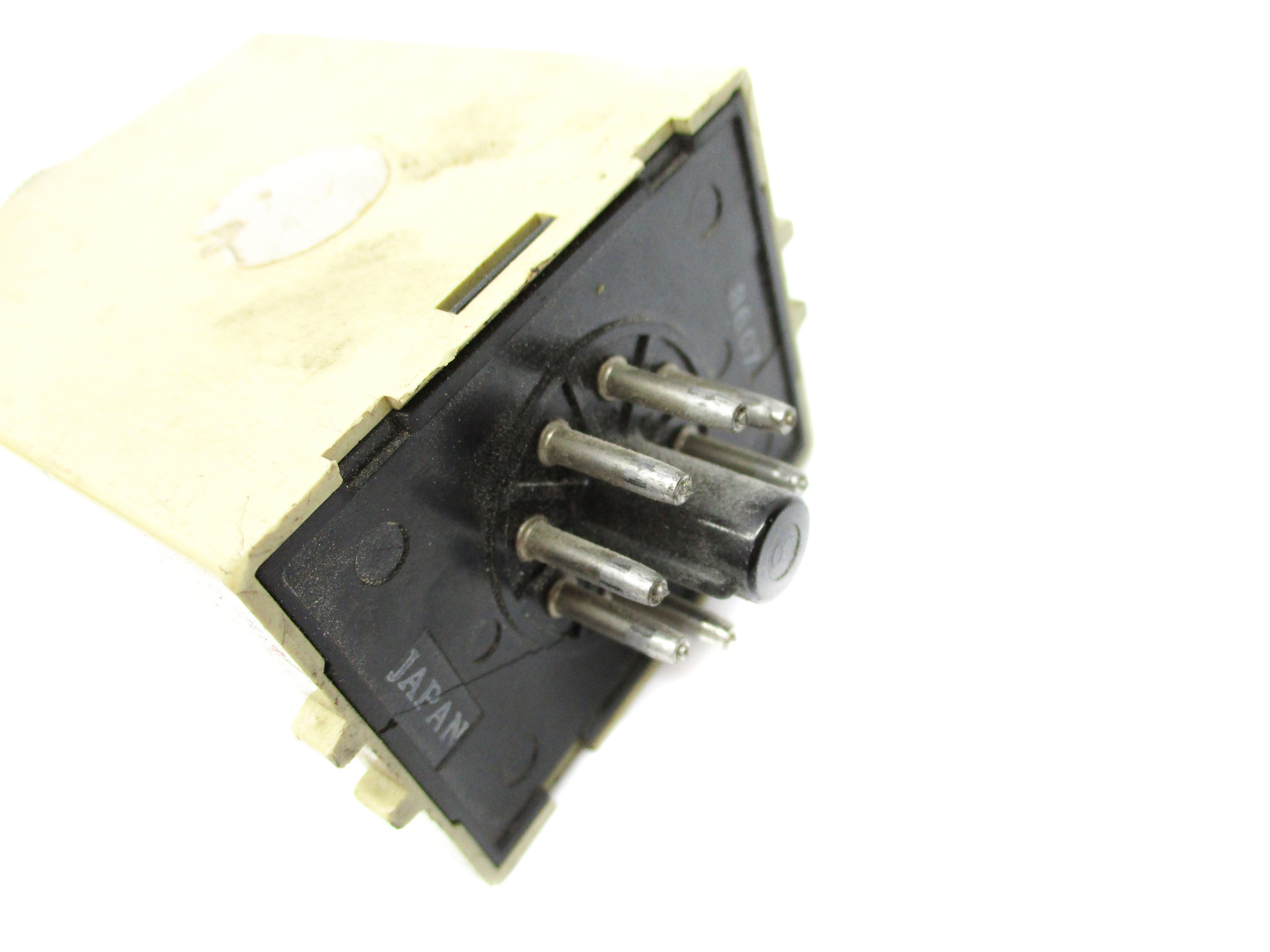 INDUSTRIAL SPARE PART 700-HTM12JA2 SER. A 240VAC 5A UNMP