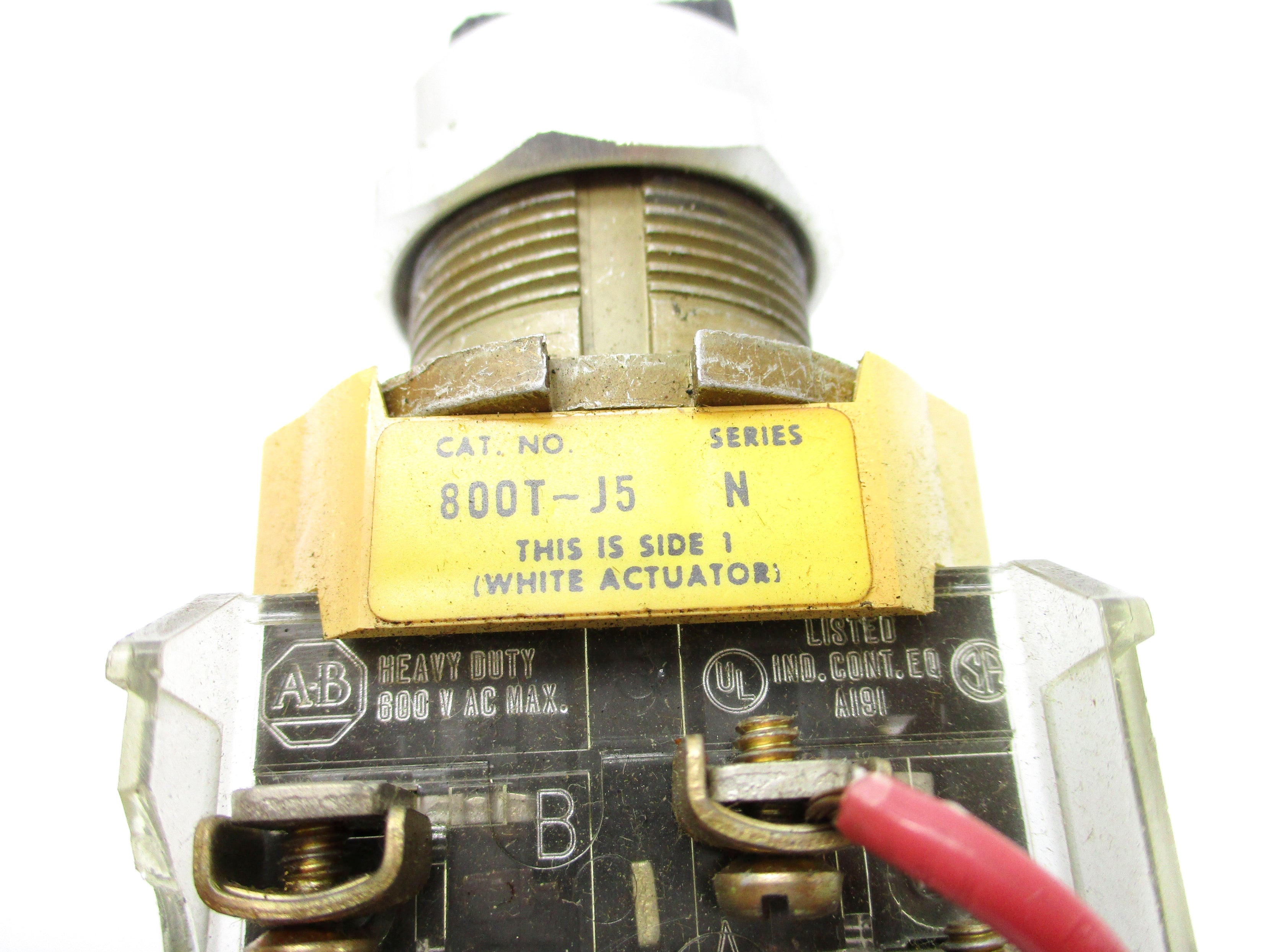 ALLEN BRADLEY 800T-J5 SER. N UNMP