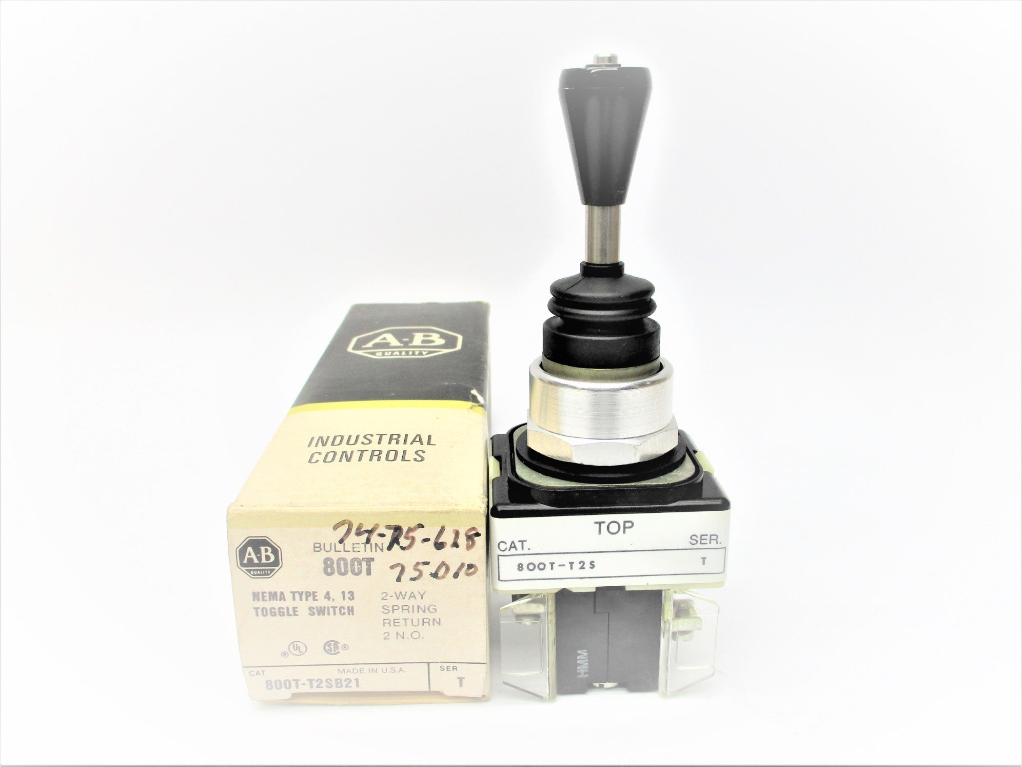 ALLEN BRADLEY 800T-T2SB21 SER. T (BK/YL) NSMP