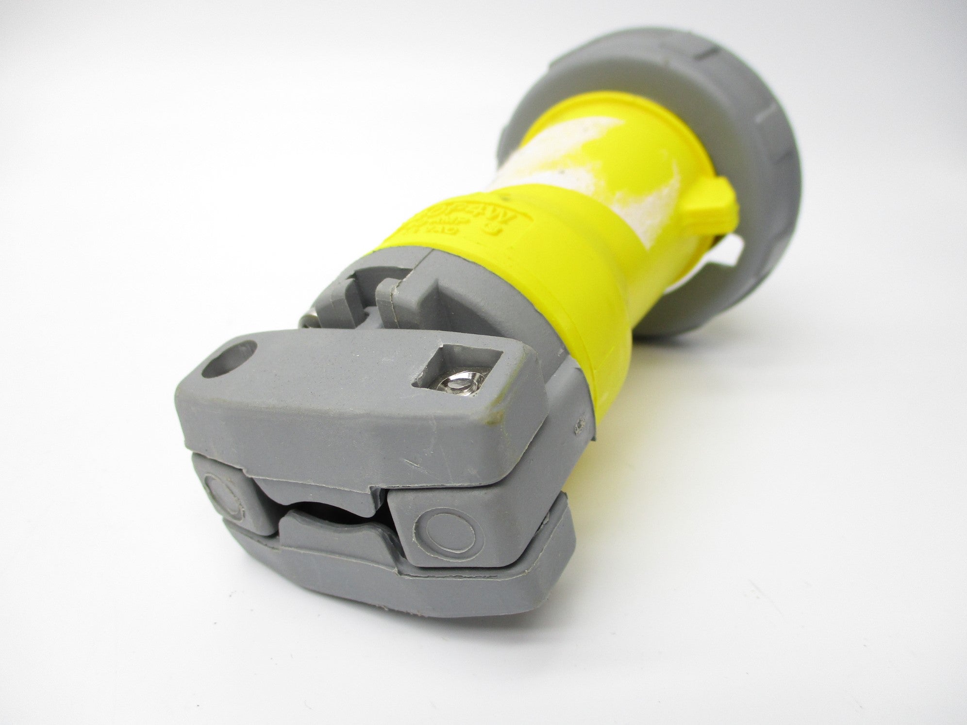 HUBBELL 320P4W (AS PICTURED) NSNP