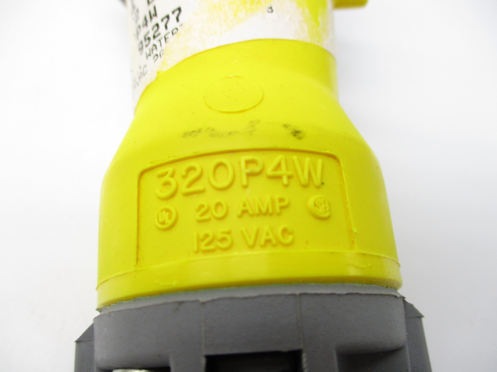 HUBBELL 320P4W (AS PICTURED) NSNP