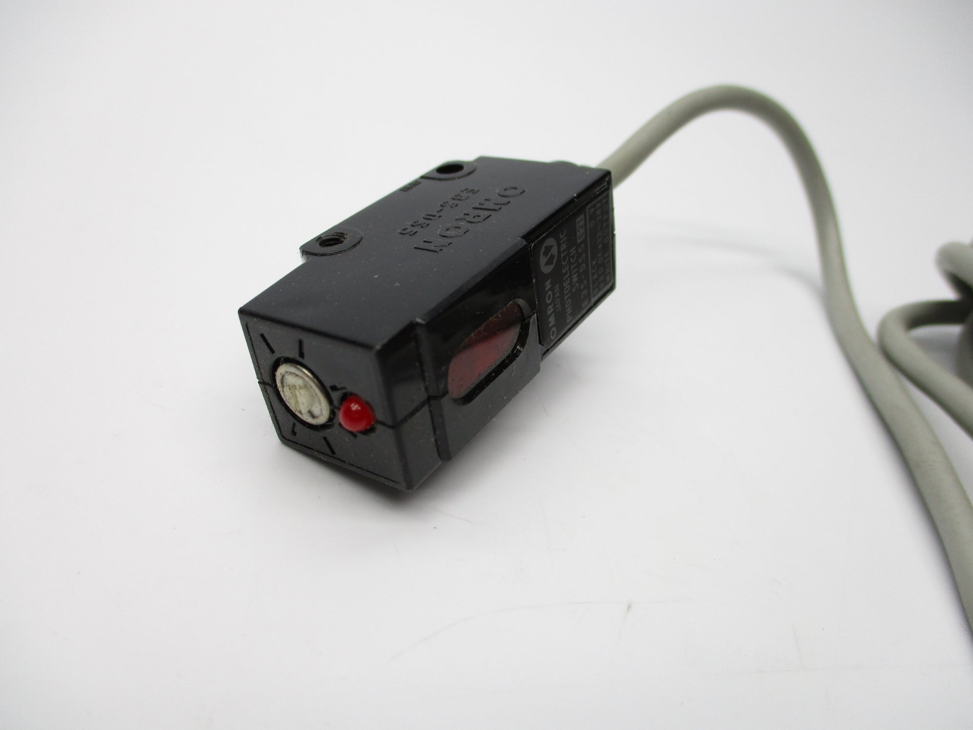OMRON E3S-DS5E2 12-24VDC NSNP