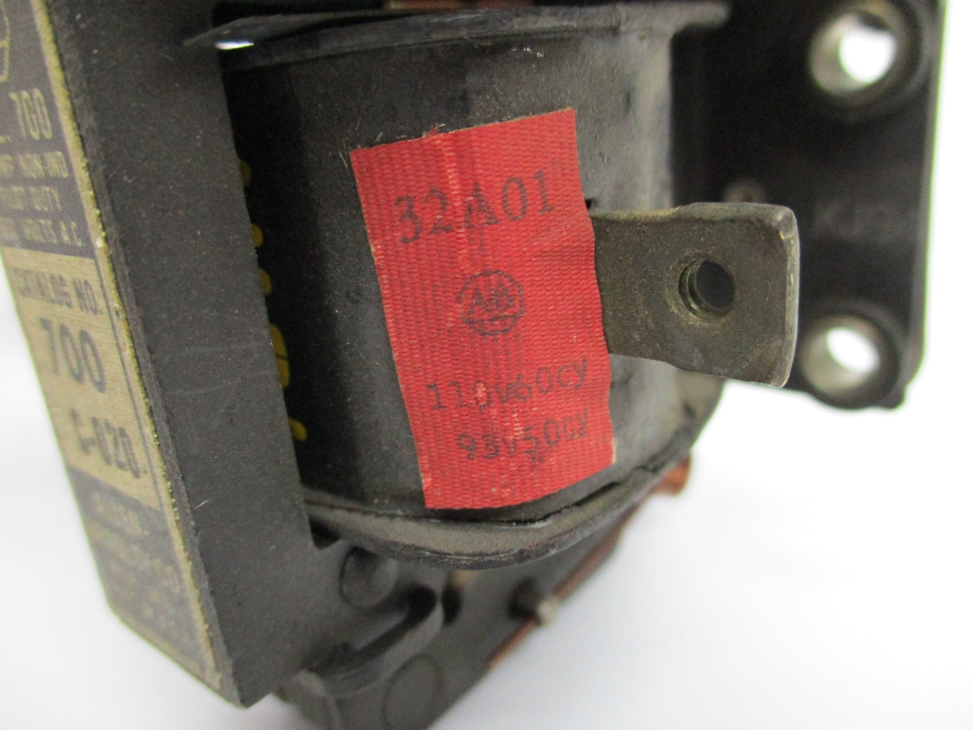 INDUSTRIAL SPARE PART 700-C-020 93/110V UNMP