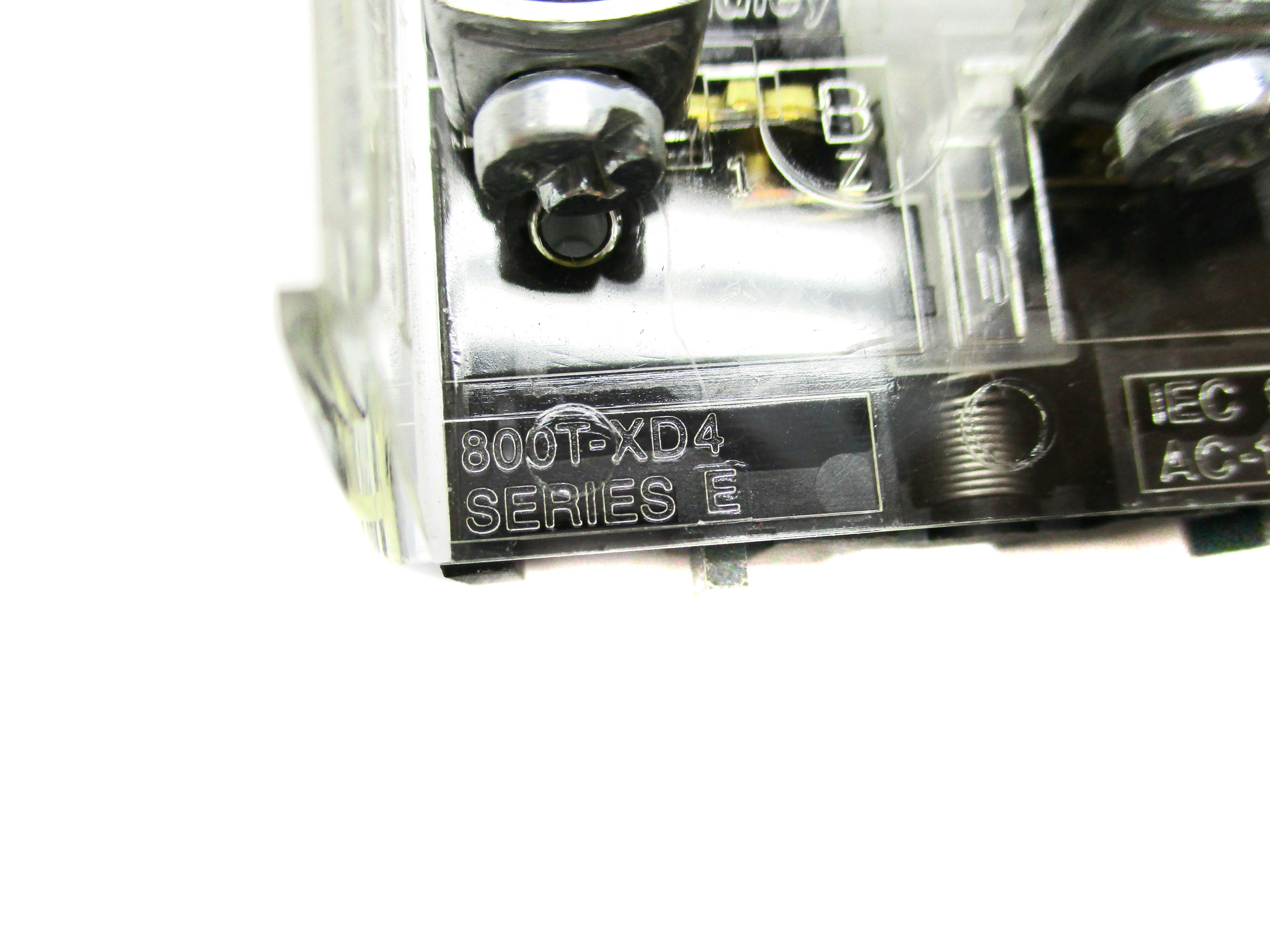 ALLEN BRADLEY 800T-XD4 SER. E NSNP