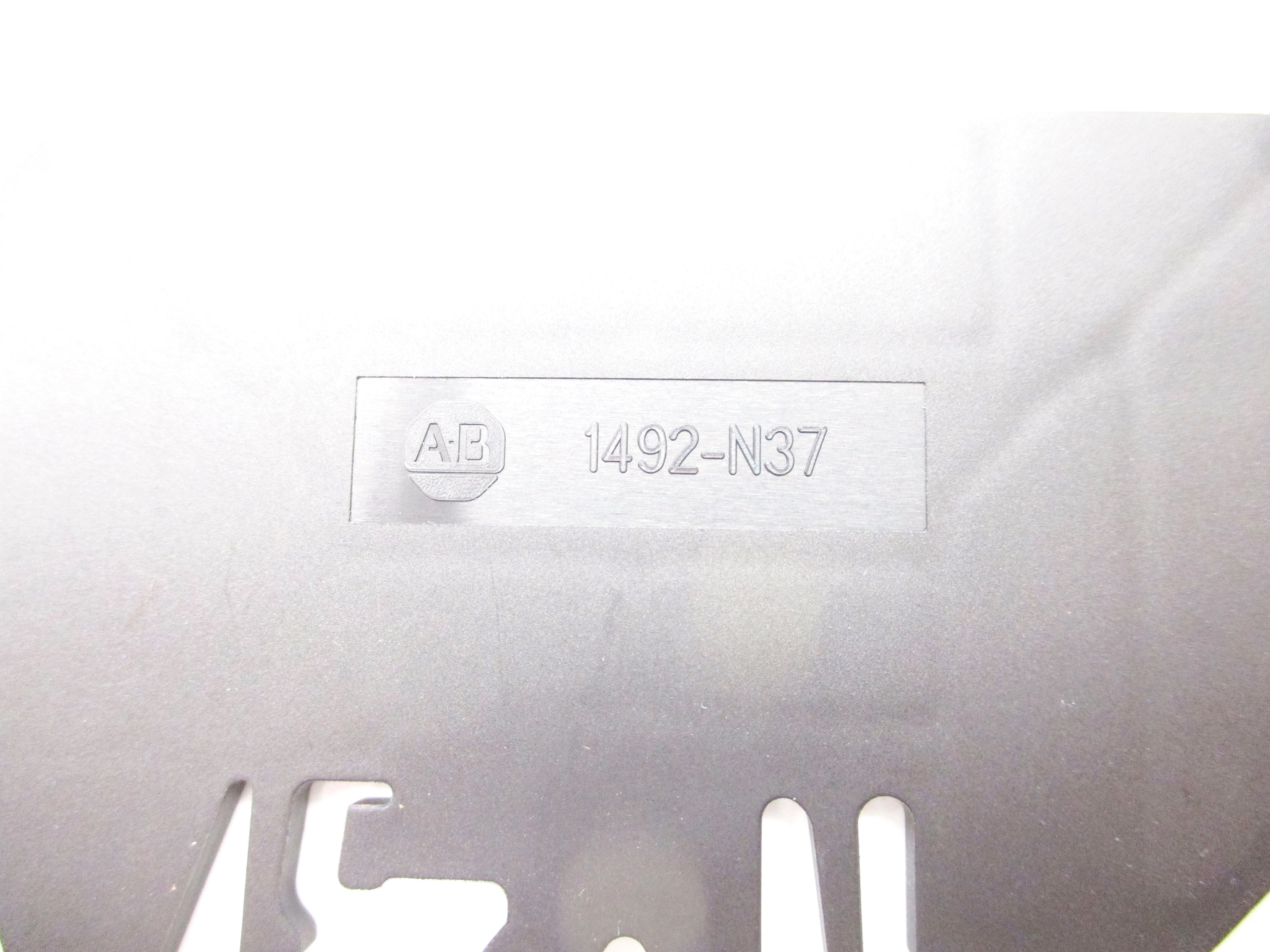 ALLEN BRADLEY 1492-N37 NSNP