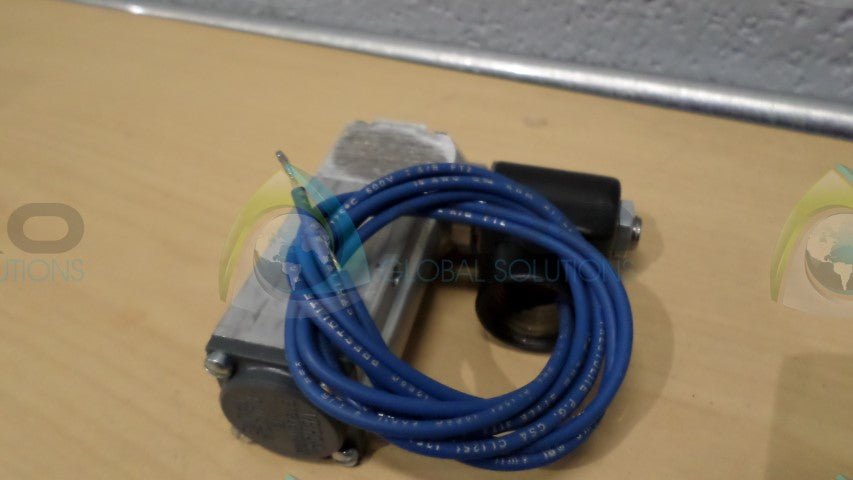 VERSA KSG-4332-6K-120V60 FOUR WAY VALVE *NEW IN BOX*