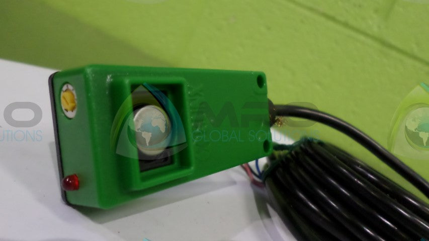 SUNX US-N300D ULTRA SONIC SENSOR *NEW NO BOX*