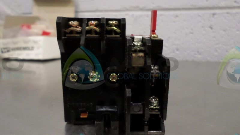 YASKAWA  RH-18/10MP  THERMAL RELAY *USED*