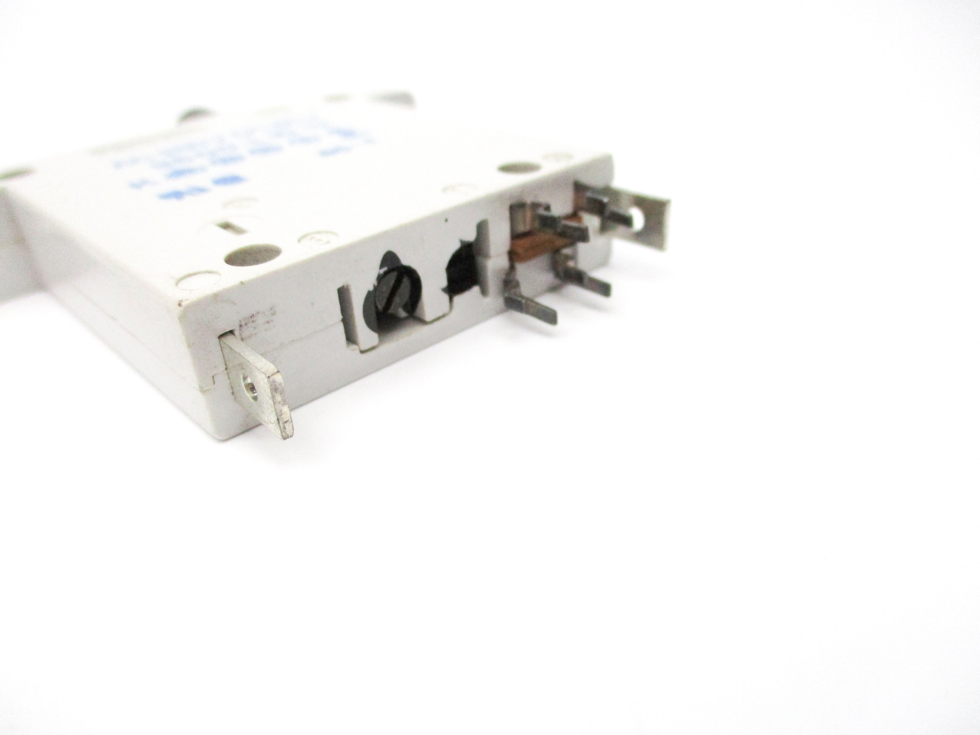 E-T-A 3500-L10-Si 250VAC 3A NSNP