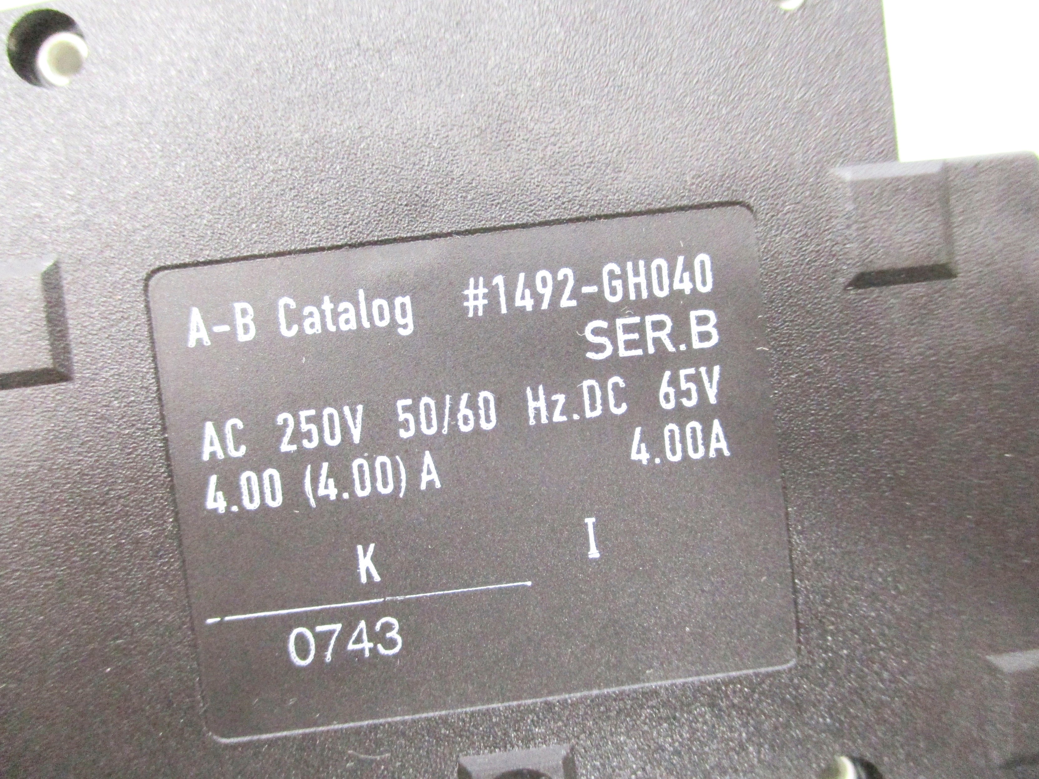 ALLEN BRADLEY 1492-GH040 SER. B 4A 250VAC NSNP