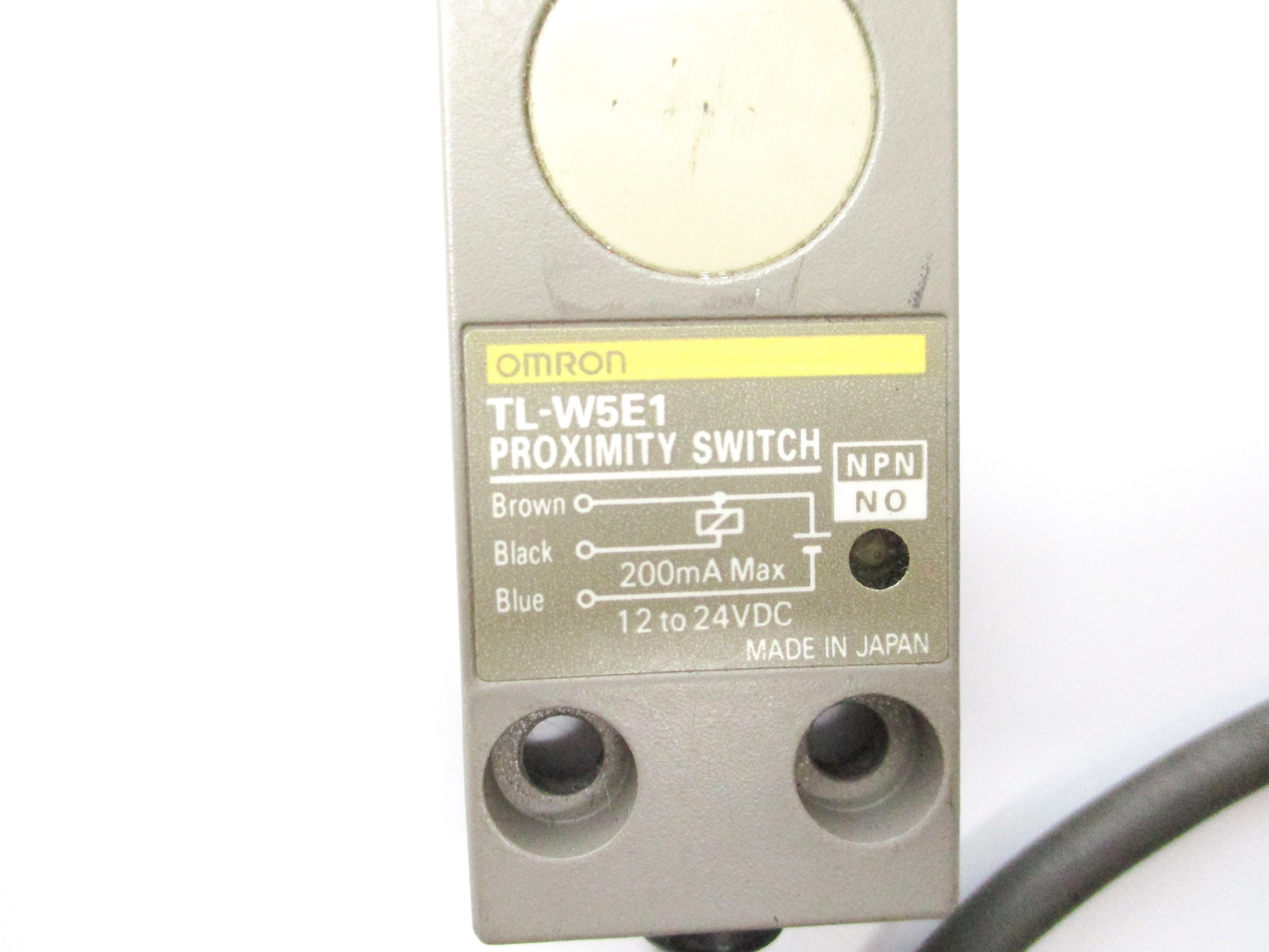 OMRON TL-W5E1 12-24VDC UNMP