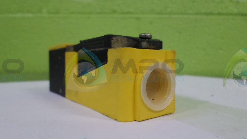 TURCK Bi15-CP40-FZ3X2 PROXIMITY SWITCH *NEW NO BOX*