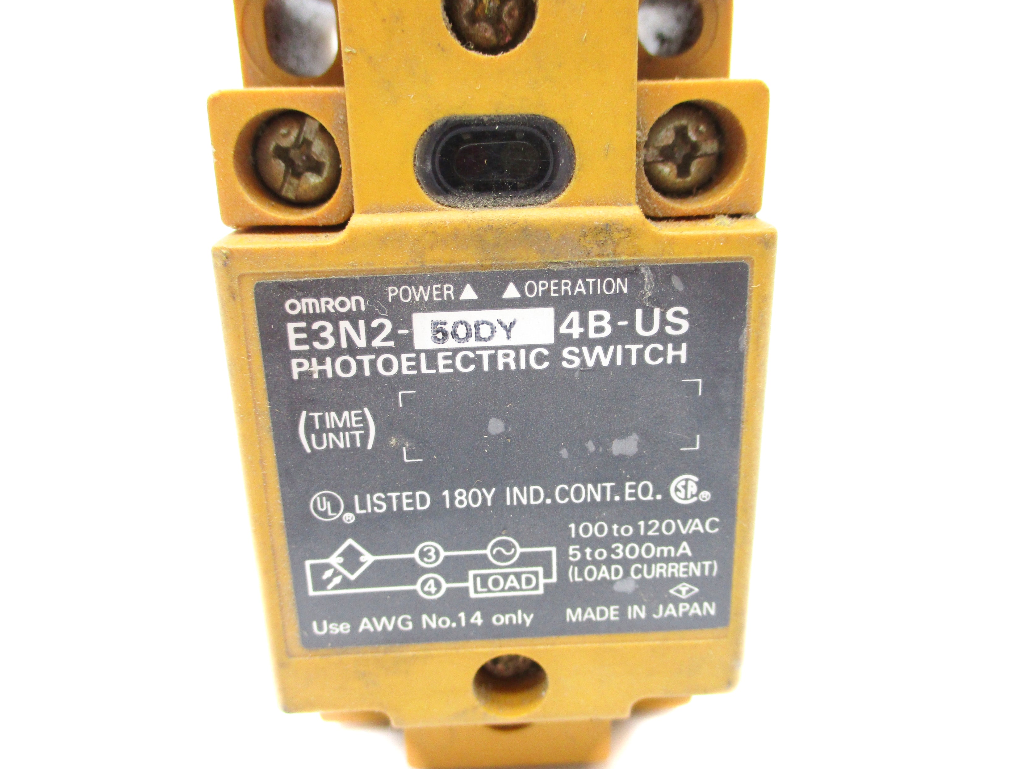 OMRON E3N2-50DY4B-US UNMP