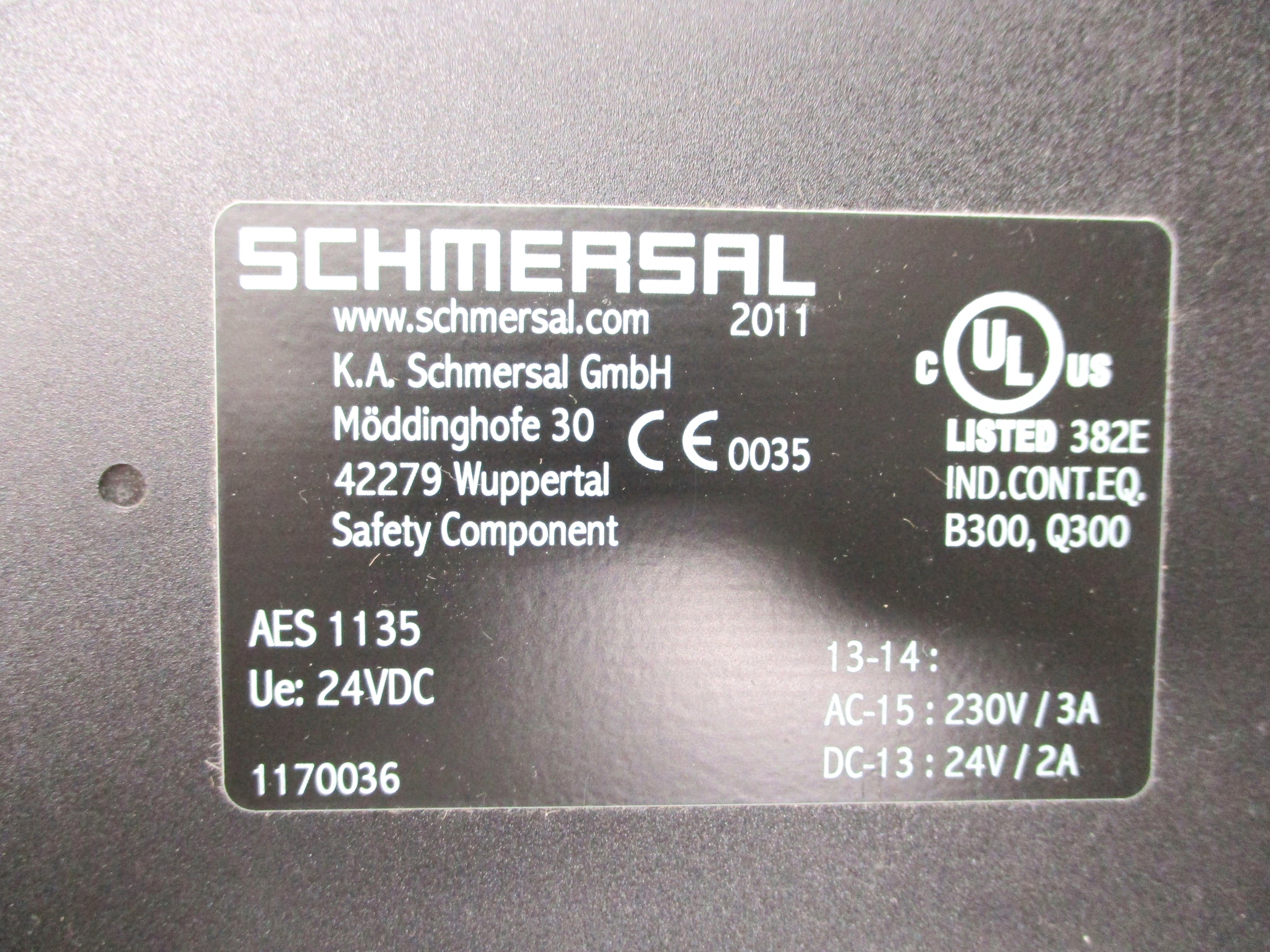 SCHMERSAL AES1135 24VDC (AS PICTURED) NSNP