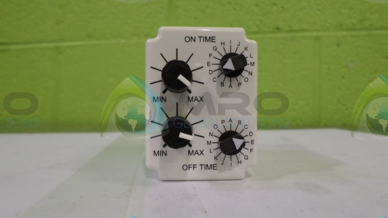 MACROMATIC TR-65128 TIME DELAY RELAY RECEPTACLE *NEW IN BOX*