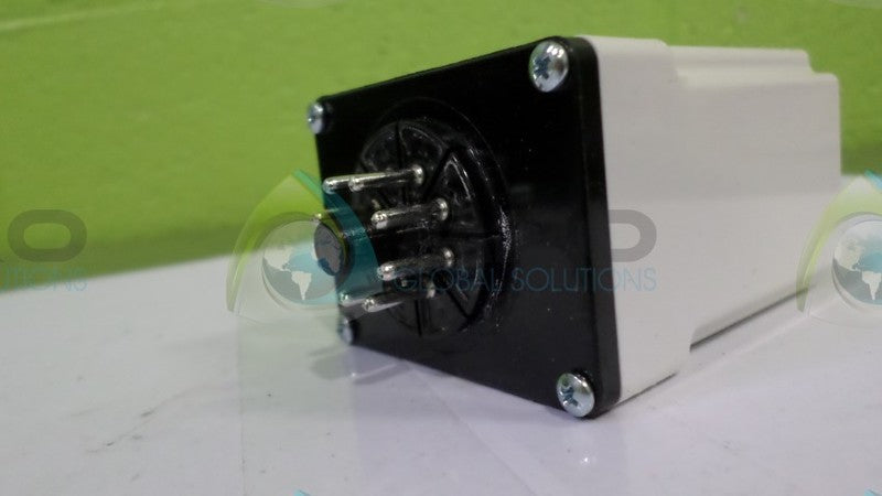 MACROMATIC TR-65128 TIME DELAY RELAY RECEPTACLE *NEW IN BOX*