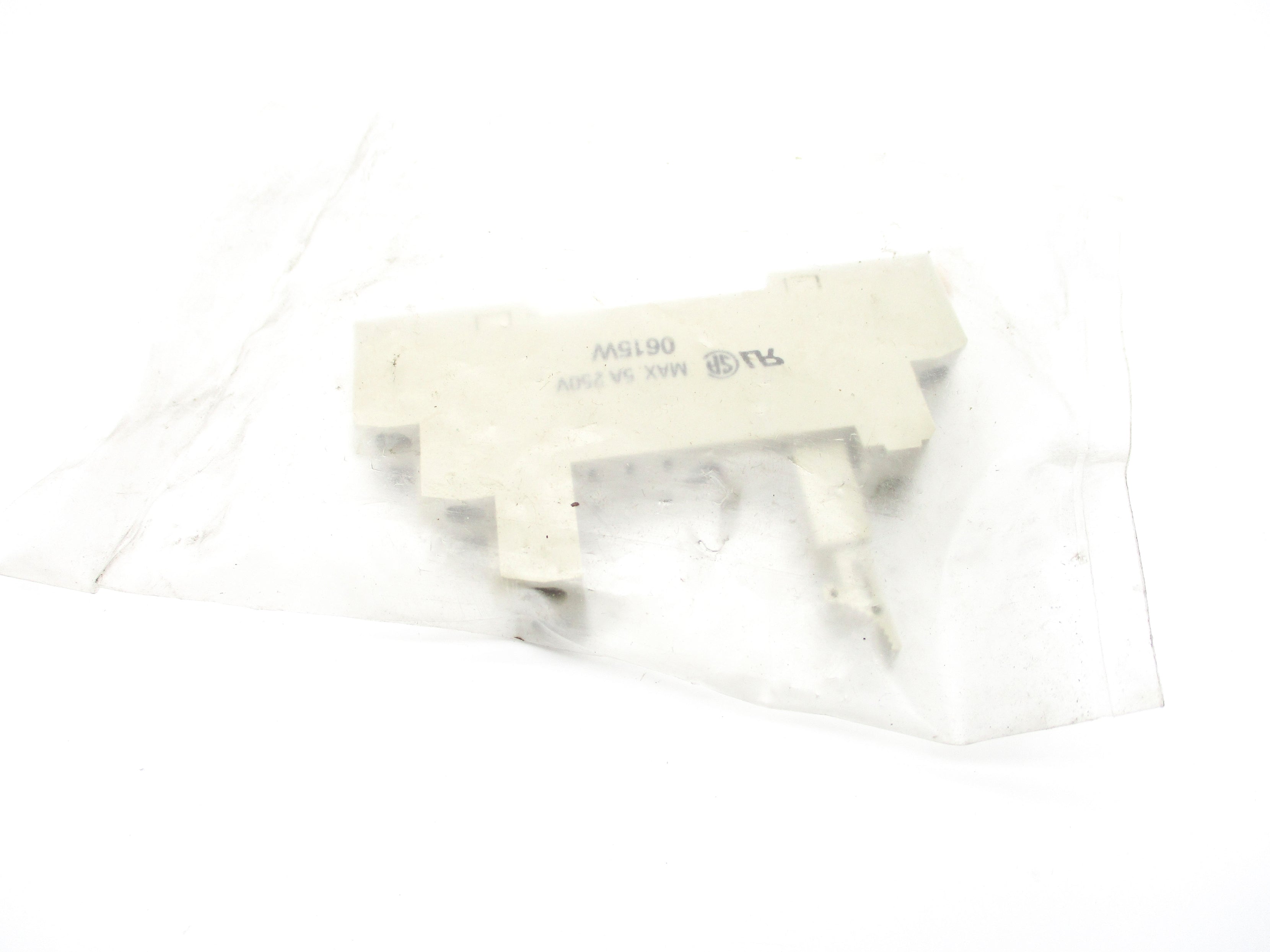 OMRON P2RF08E 353-966 NSMP