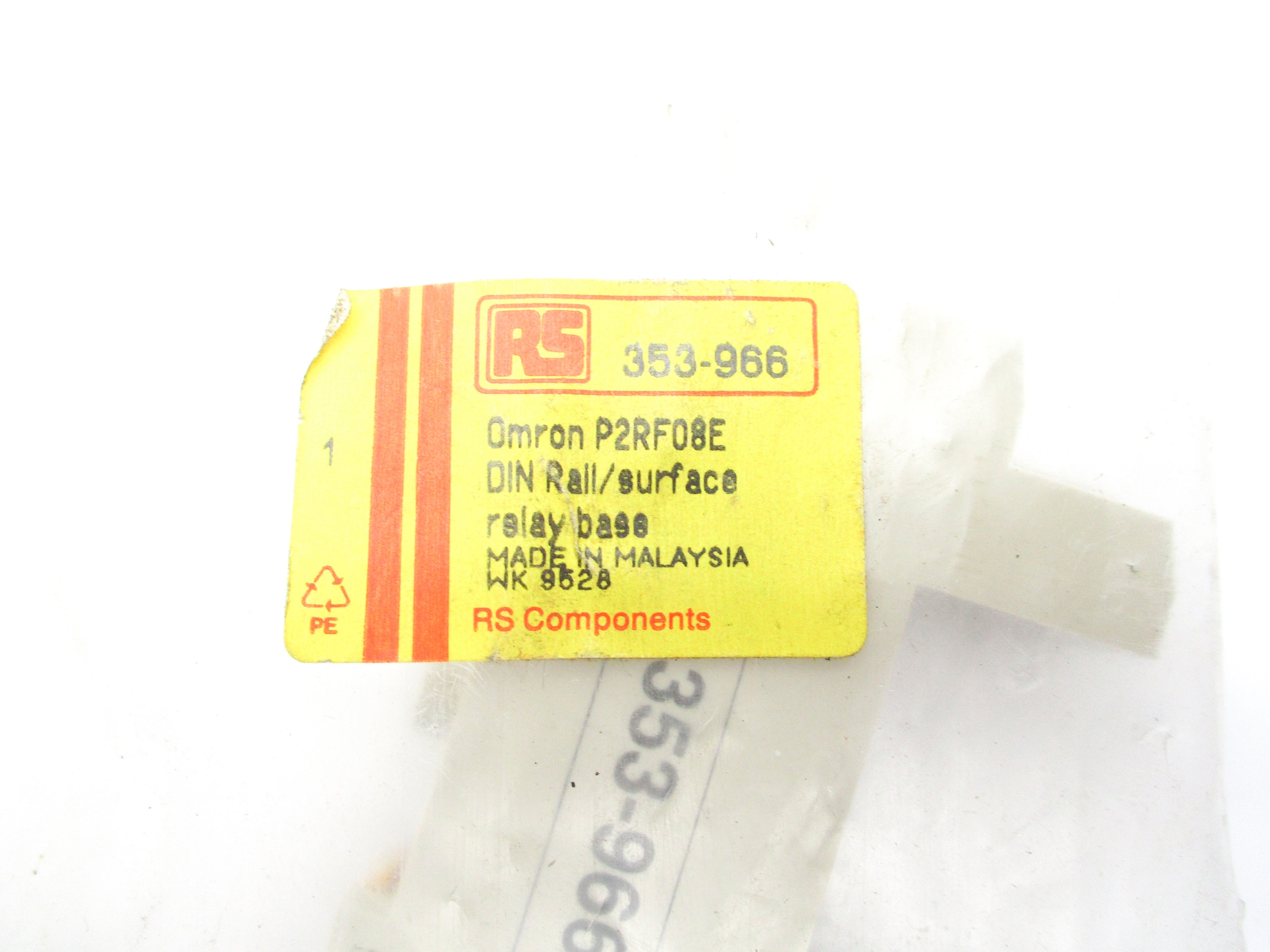OMRON P2RF08E 353-966 NSMP
