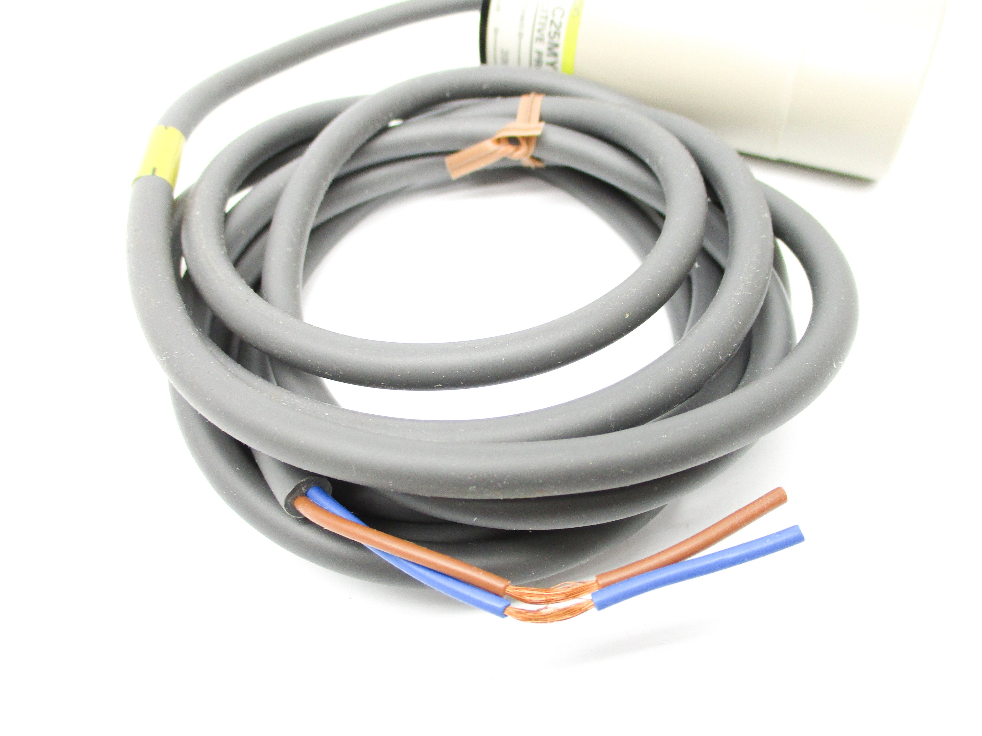 OMRON E2K-C25MY2 90-250VAC 2M NSMP