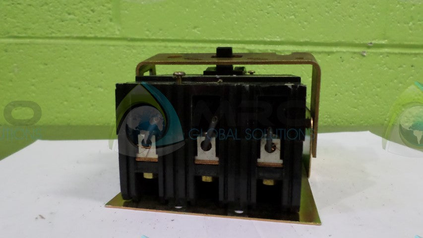 SQUARE D FAL3601513M CIRCUIT BREAKER 15A (GREY)(AS PICTURED) *USED*