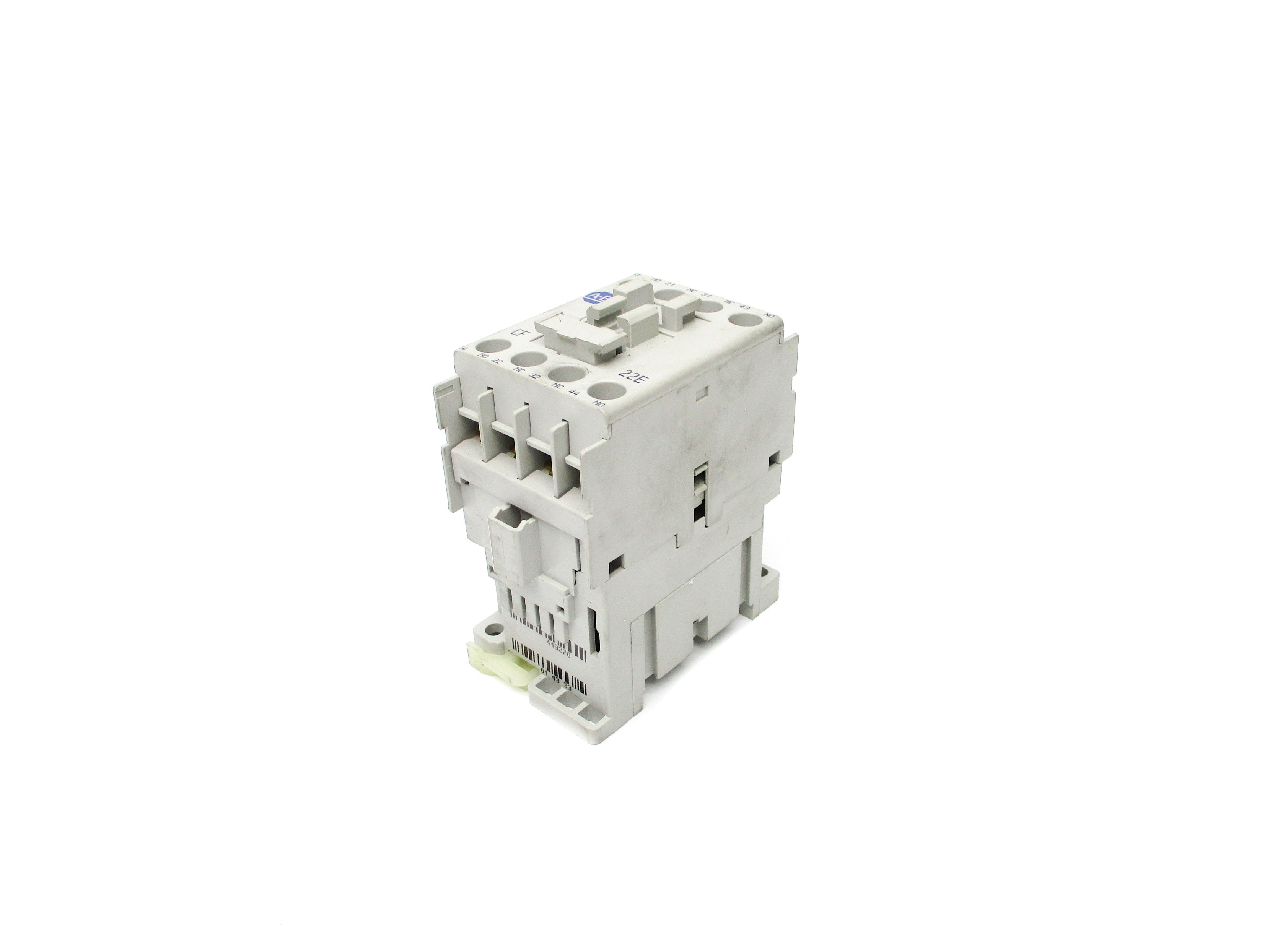 ALLEN BRADLEY 700-CF220D SER. A 110/120V UNMP