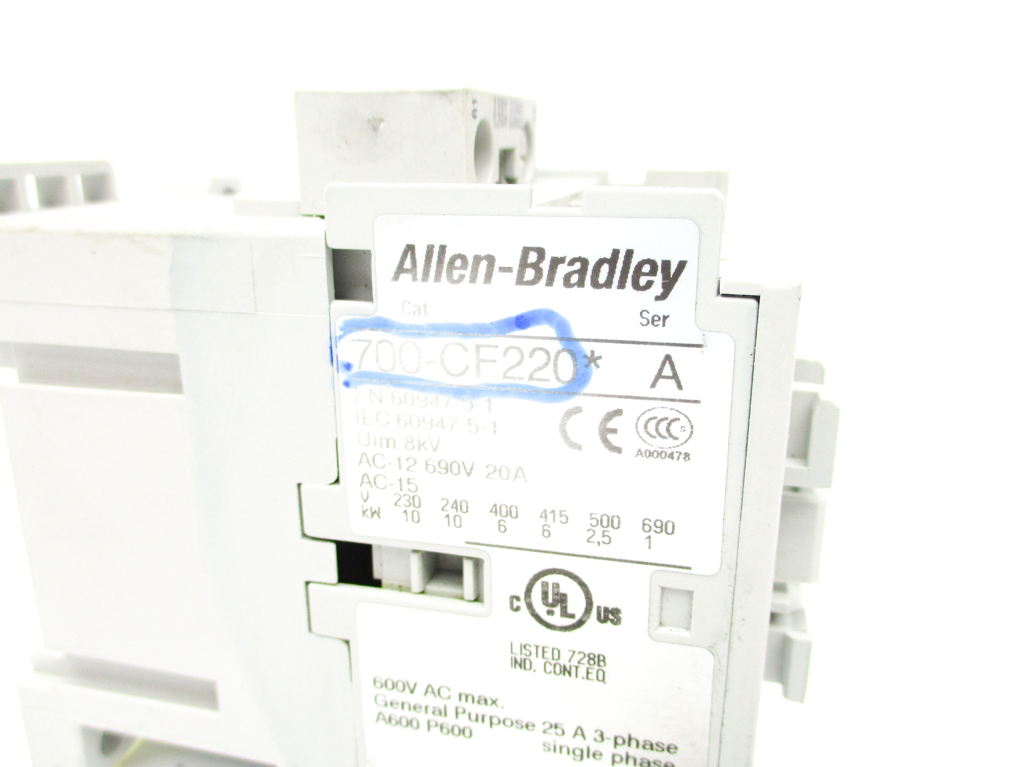 ALLEN BRADLEY 700-CF220D SER. A 110/120V UNMP