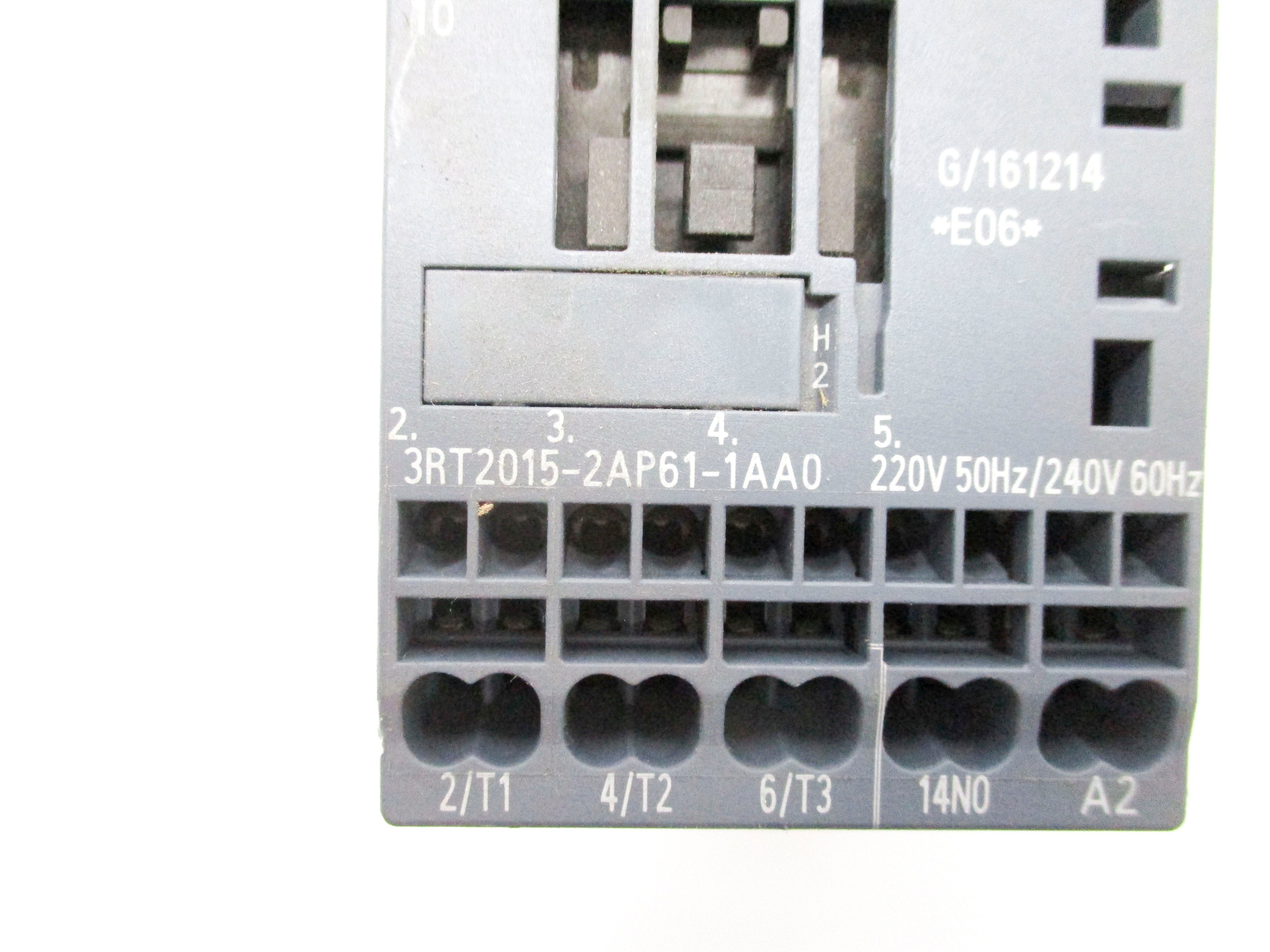 SIEMENS 3RT2015-2AP61-1AA0 220/240V NSNP
