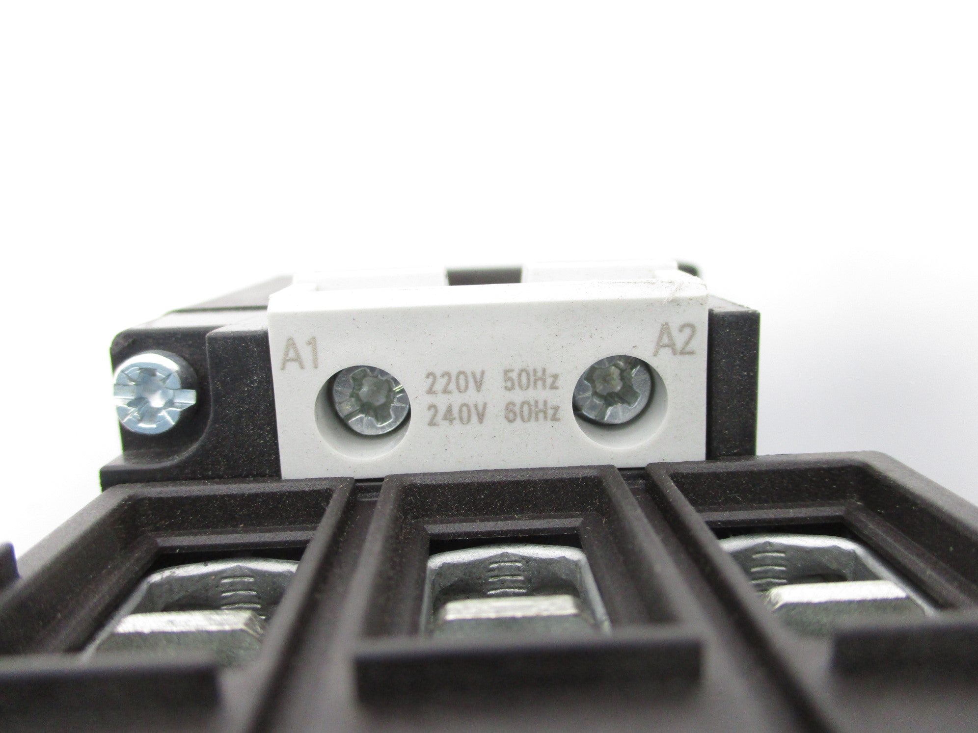 SIEMENS 3RT1035-1AP60 220/240V NSNP